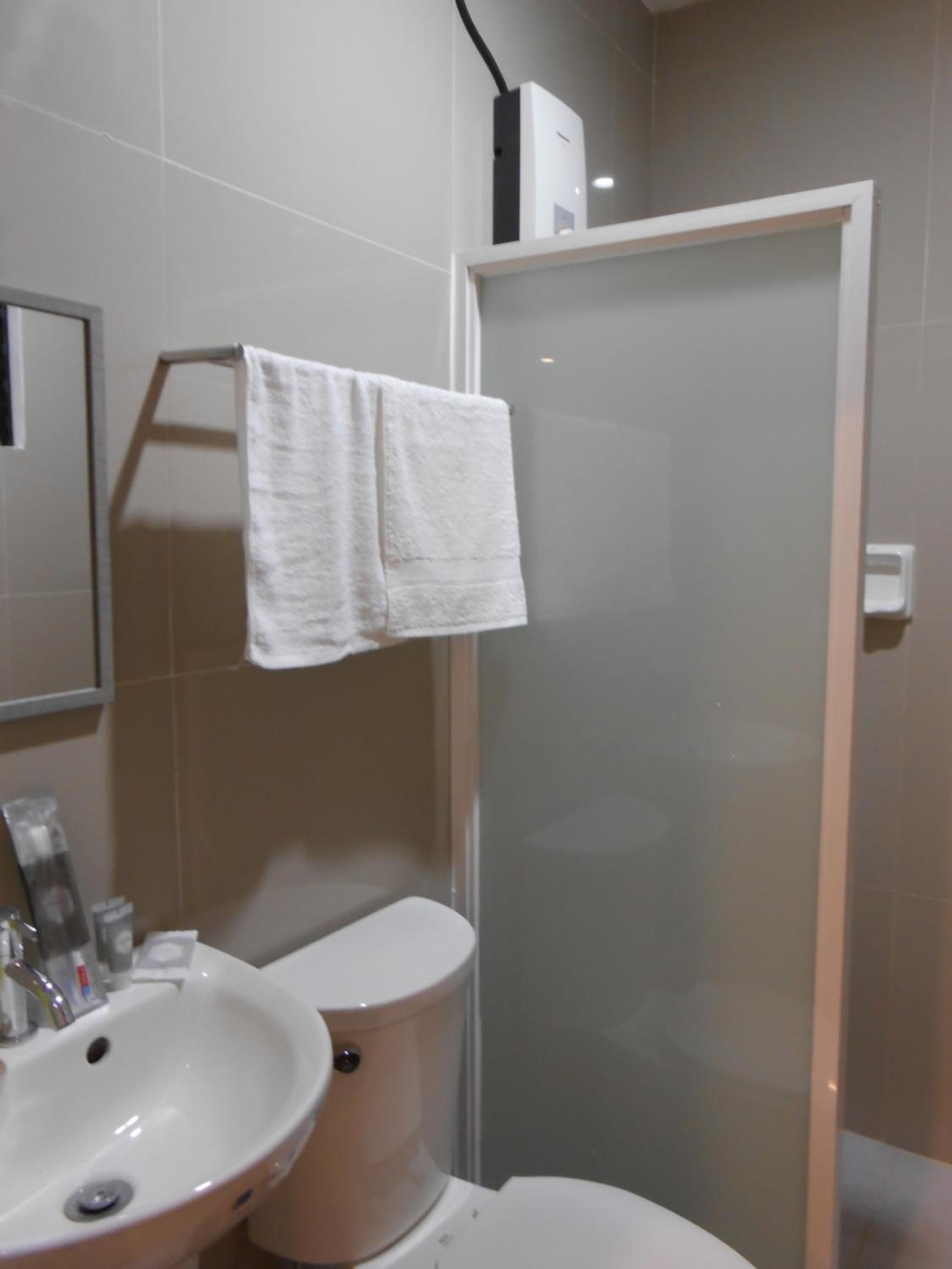 Superior Double or Twin Room - Photo 12