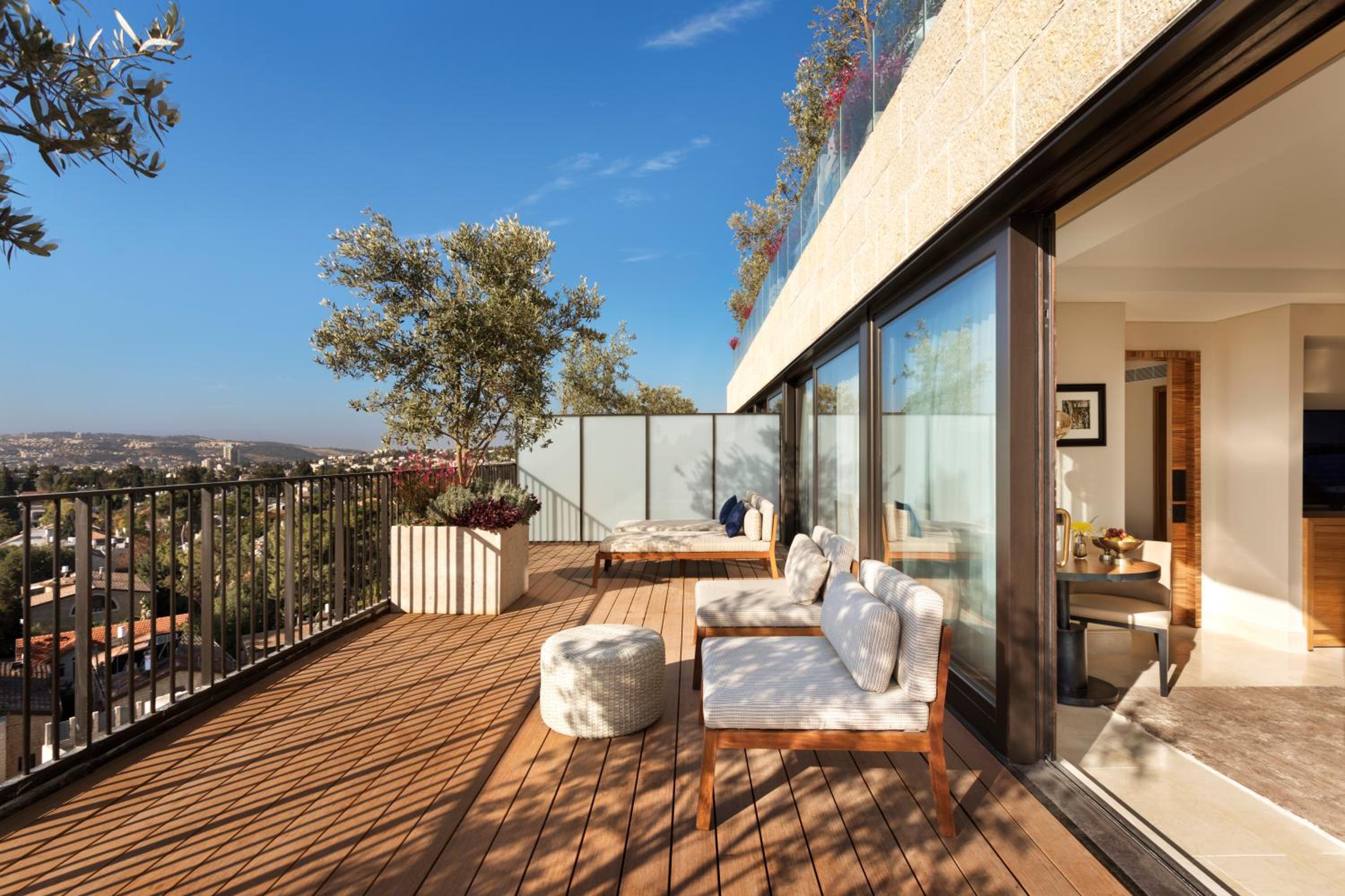 Orient Royal City View Suite