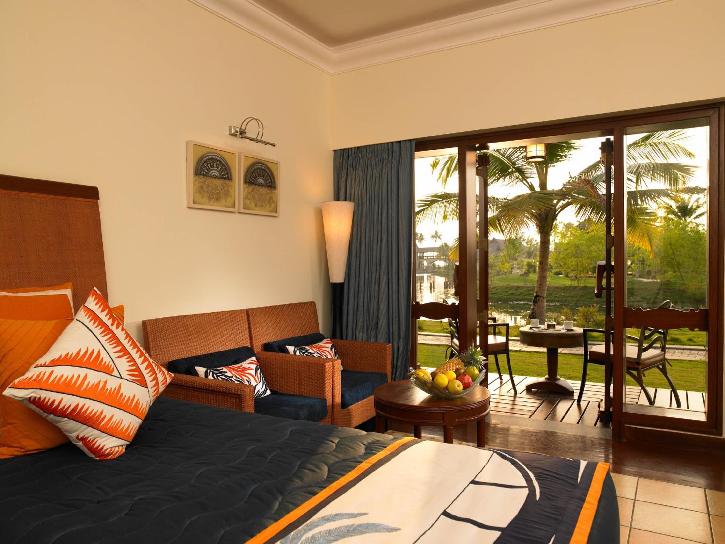 Deluxe Double or Twin Room with Lagoon View Deluxe Double or Twin Room with Lagoon View