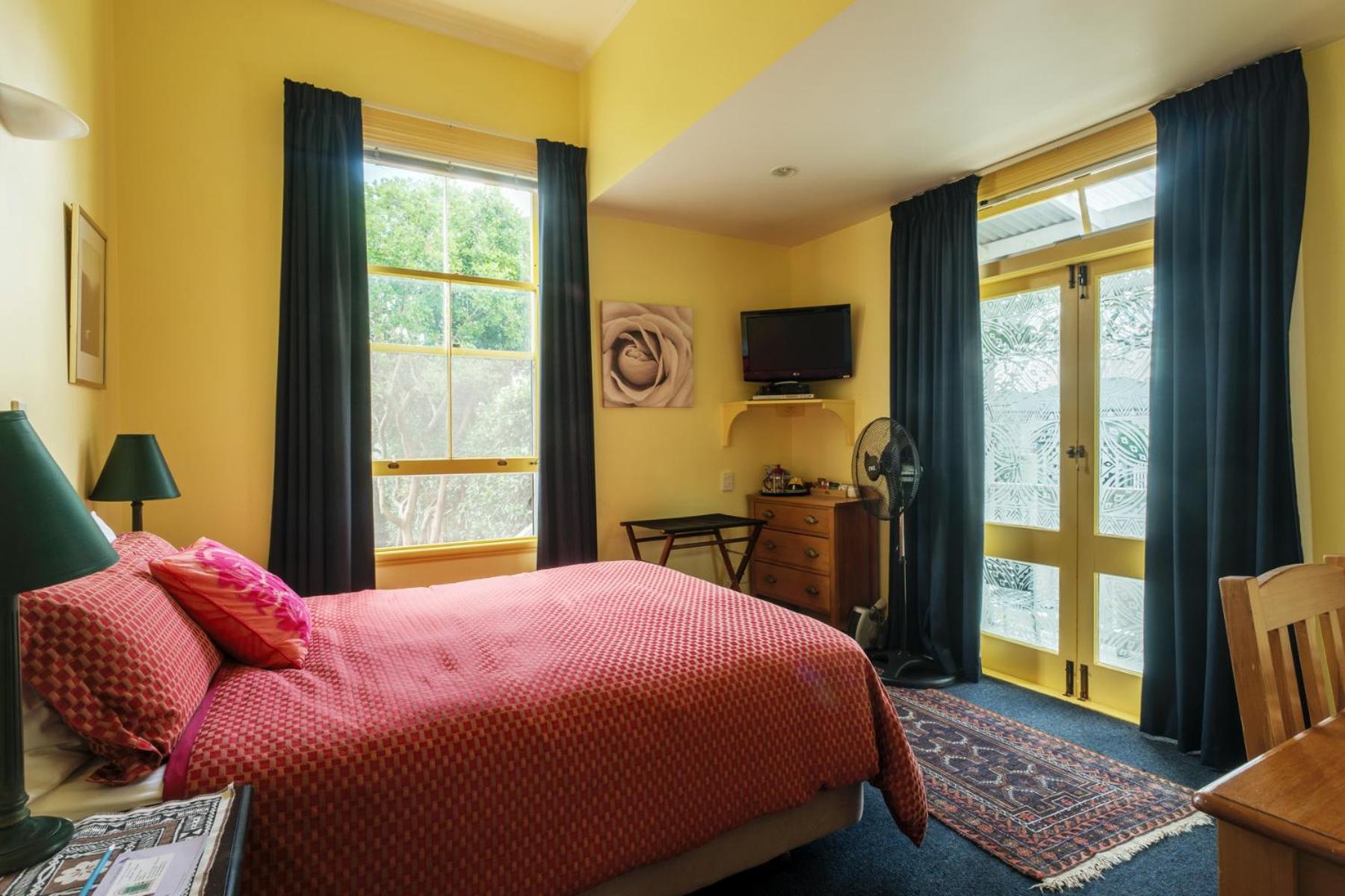 Villa with Queen Bed
