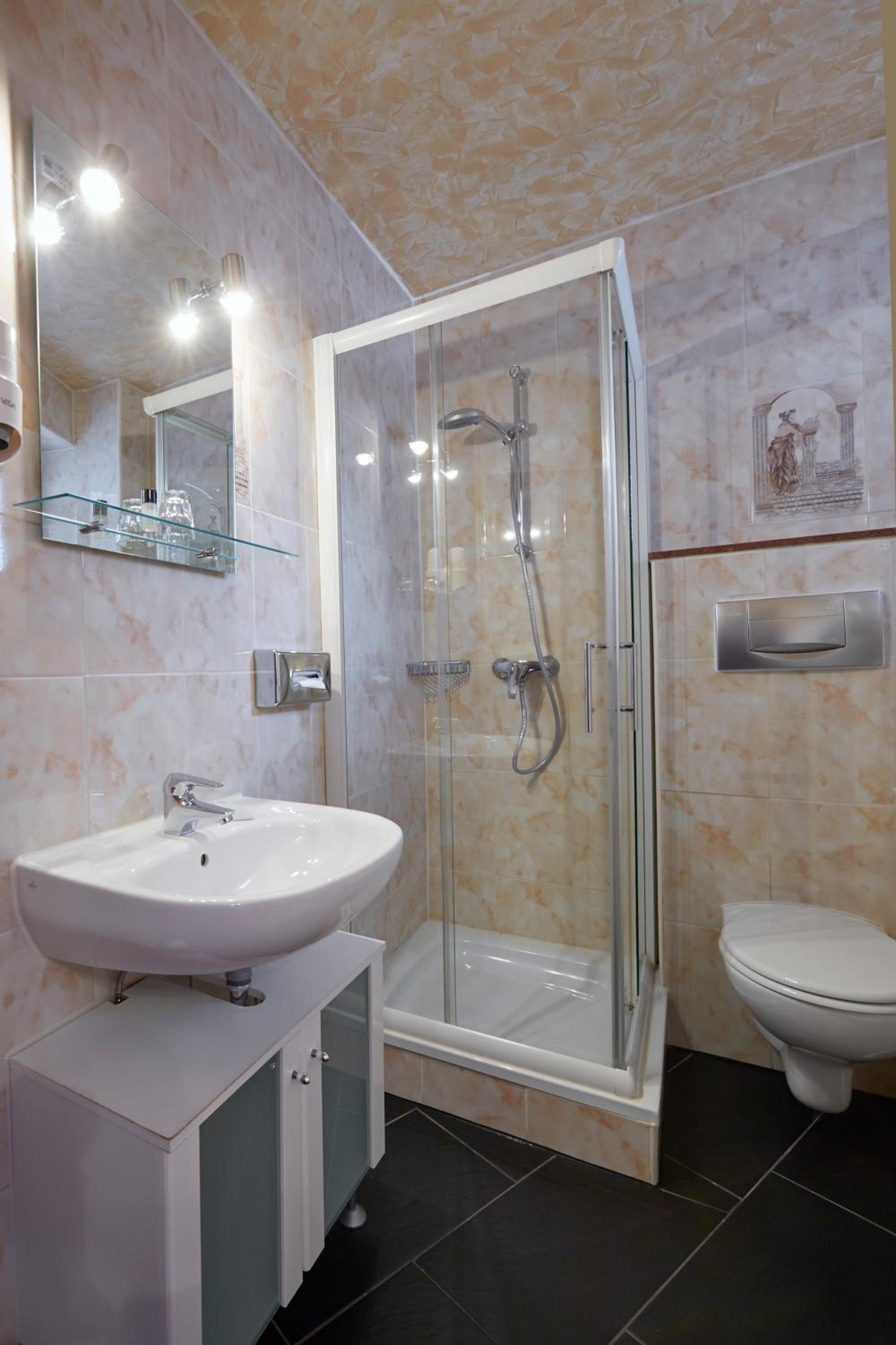 Single Room with Balcony photo 2