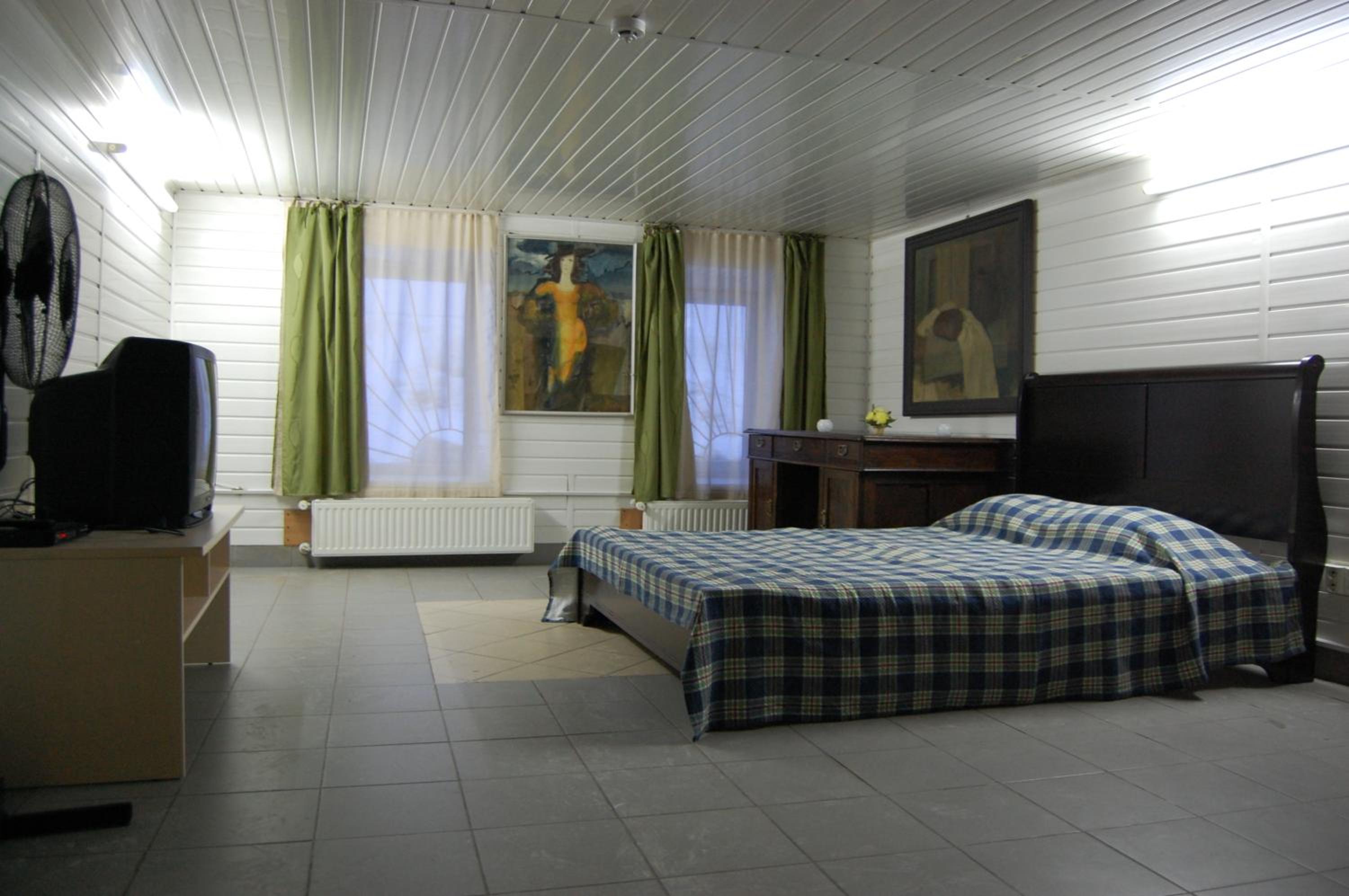 Economy Double Room with Shared Bathroom