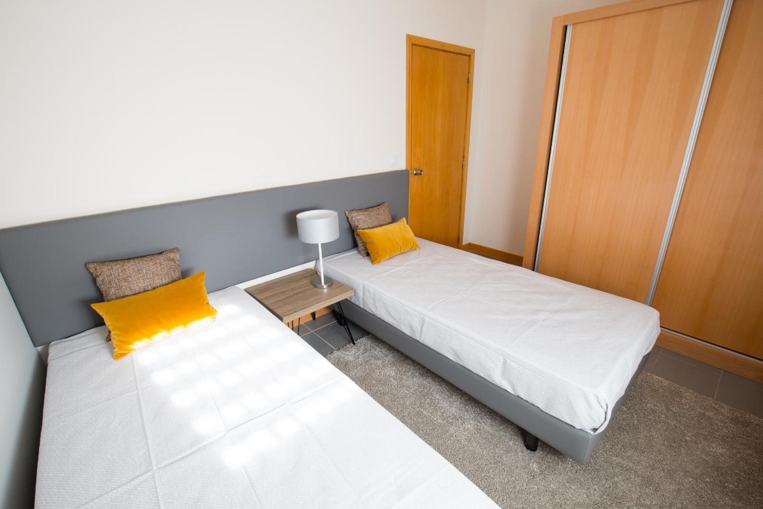 Two-Bedroom House - Photo 6