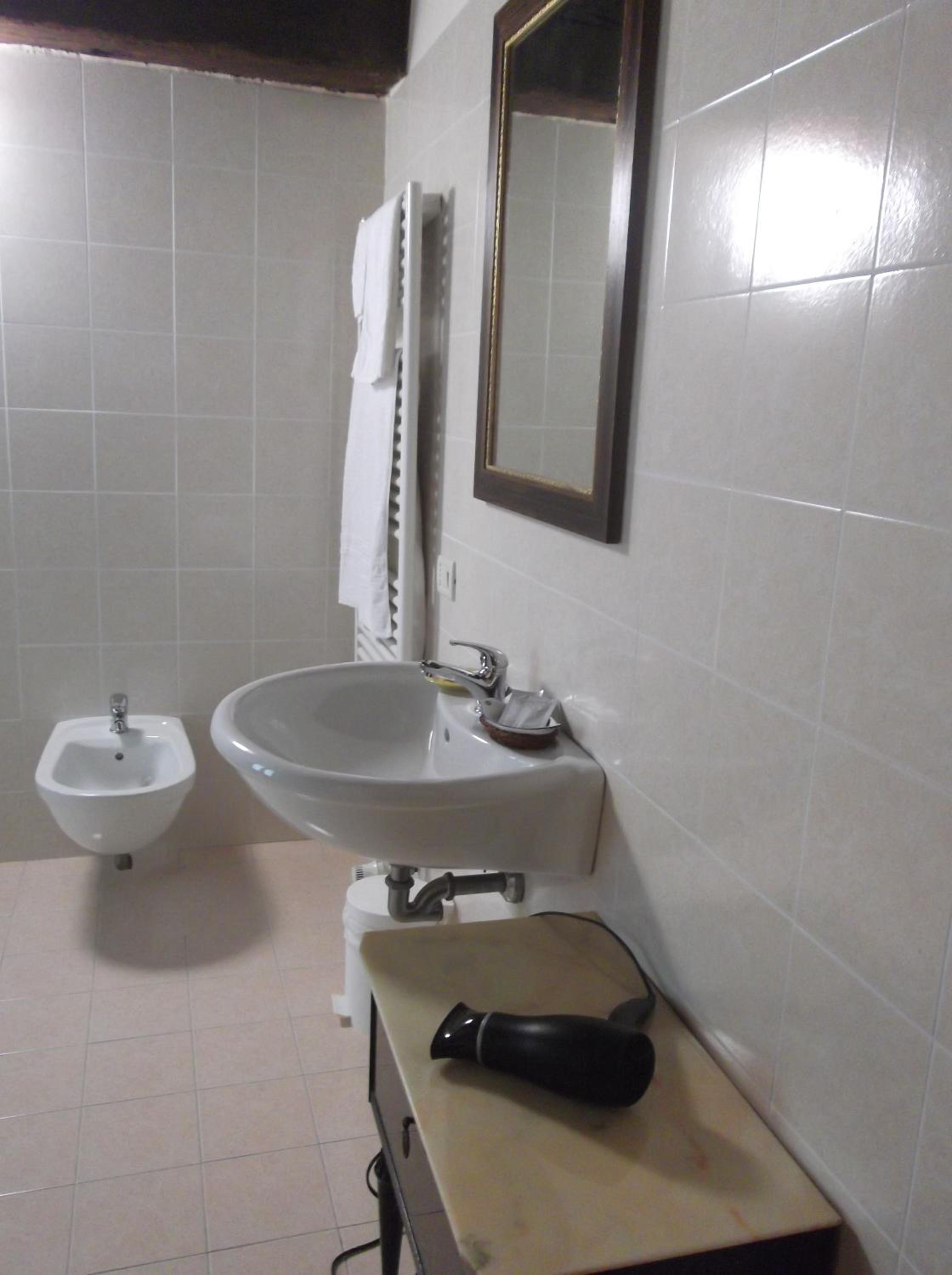 Double Room with Private Bathroom photo 3