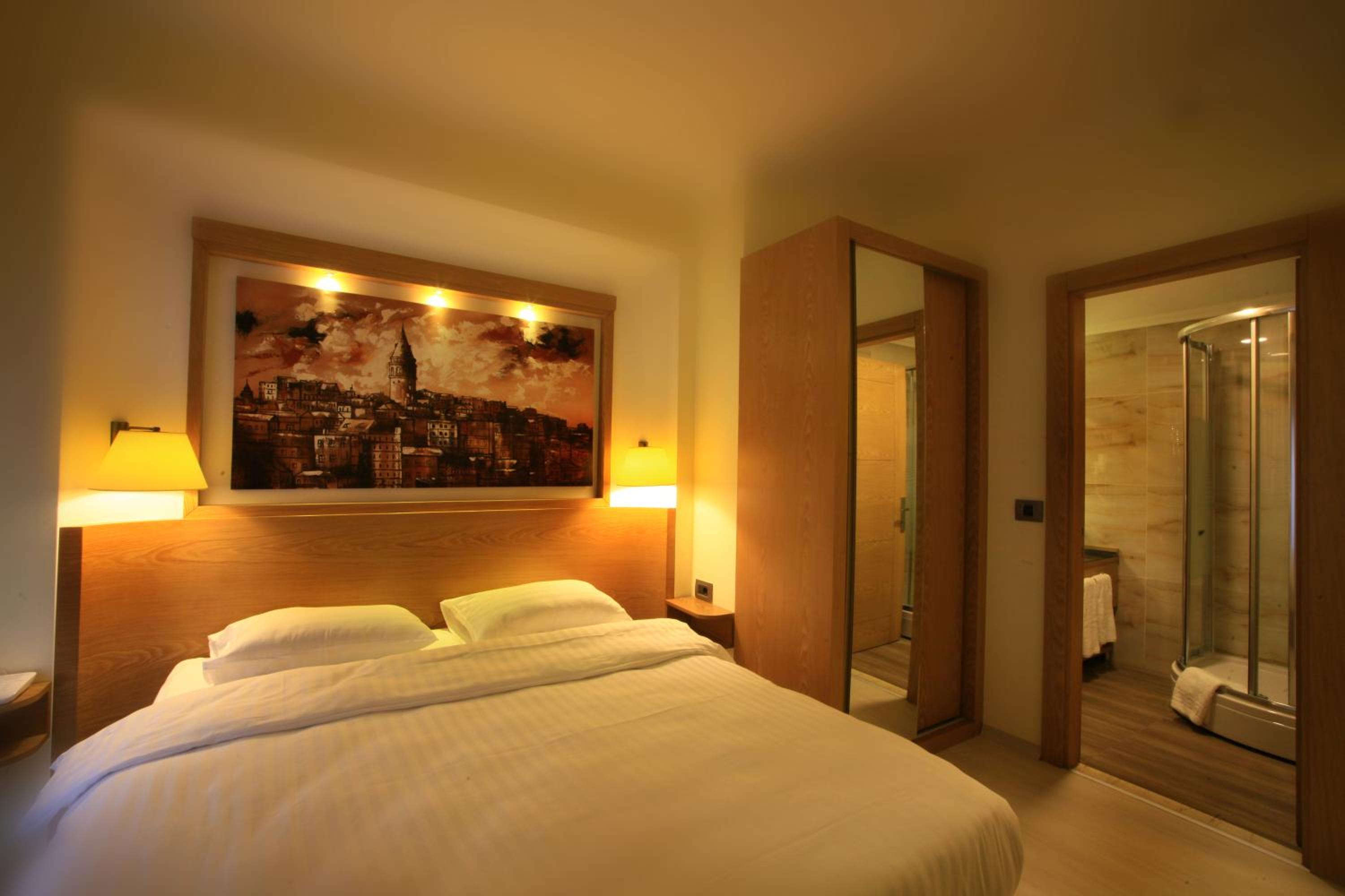 Standard Double Room photo 2