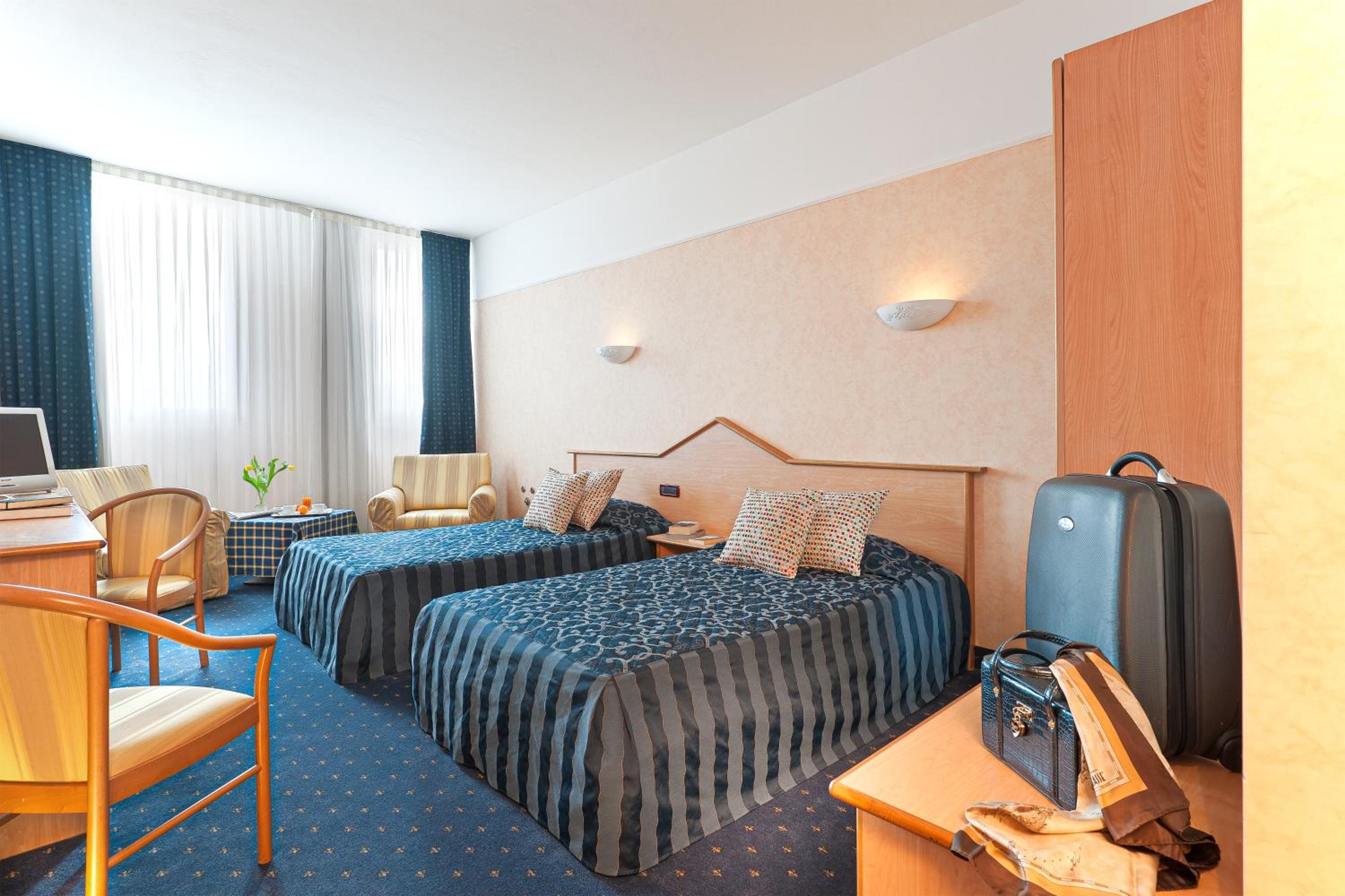 Triple Room - Photo 1