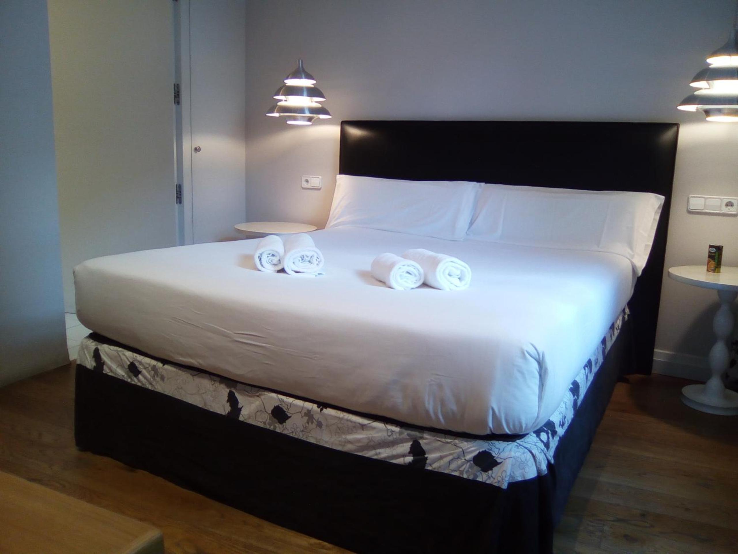 Double or Twin Room - Photo 10