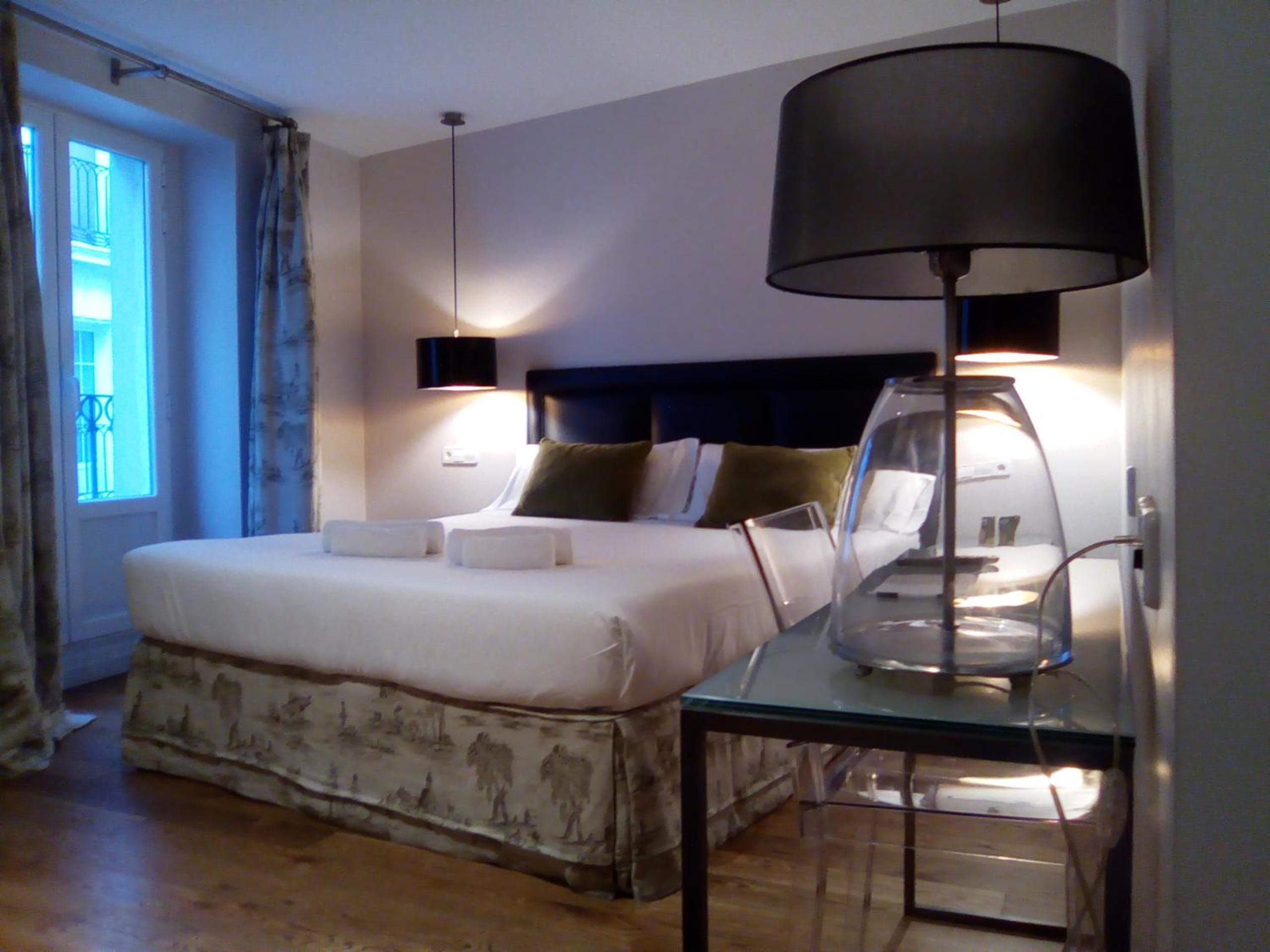 Double or Twin Room - Photo 11