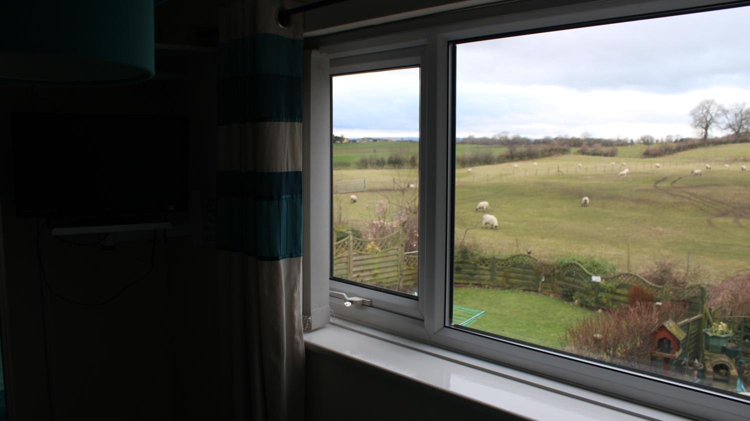 Standard Twin Room with Garden View - Photo 3