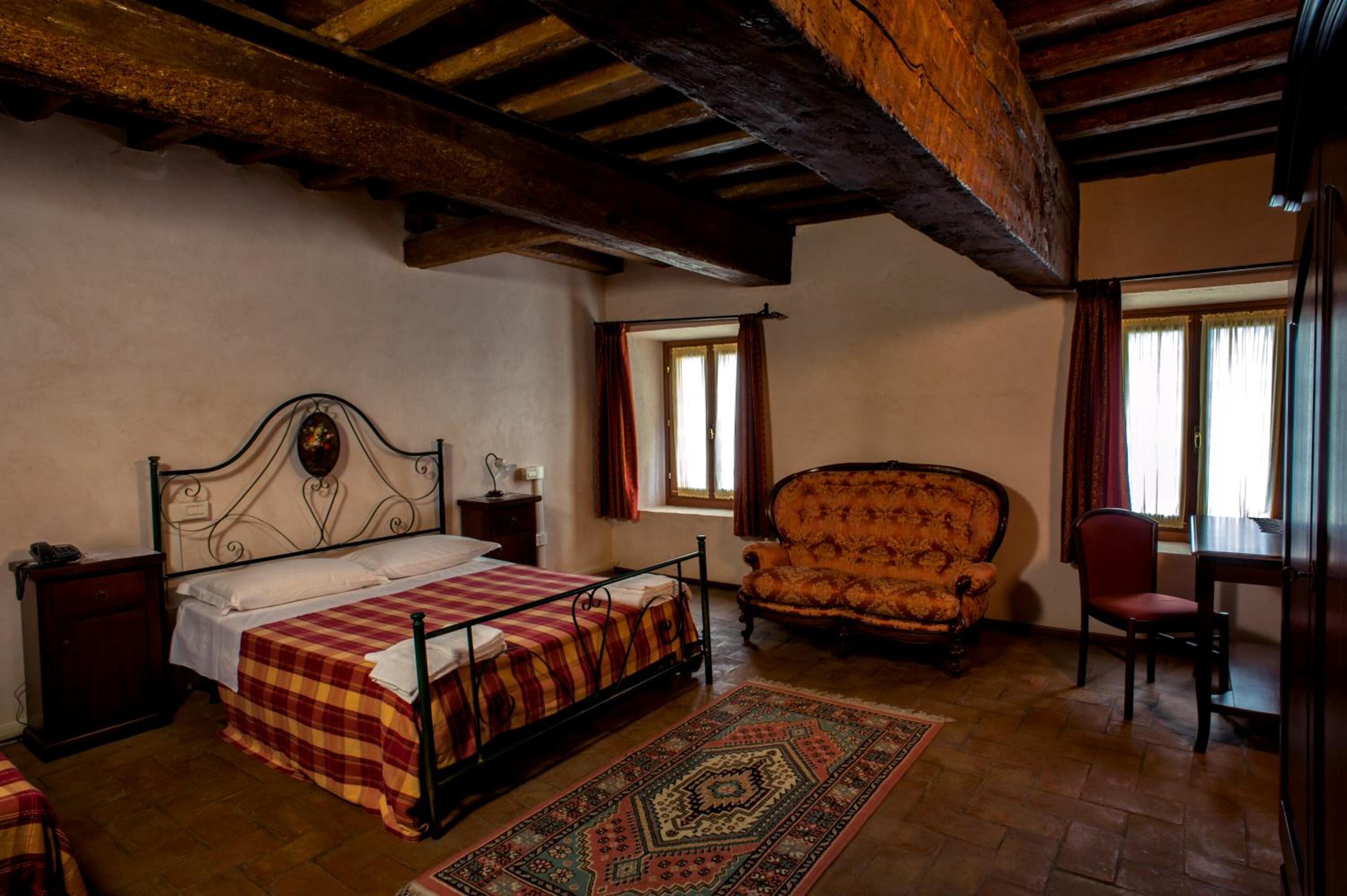 Triple Room with Private Bathroom photo 2