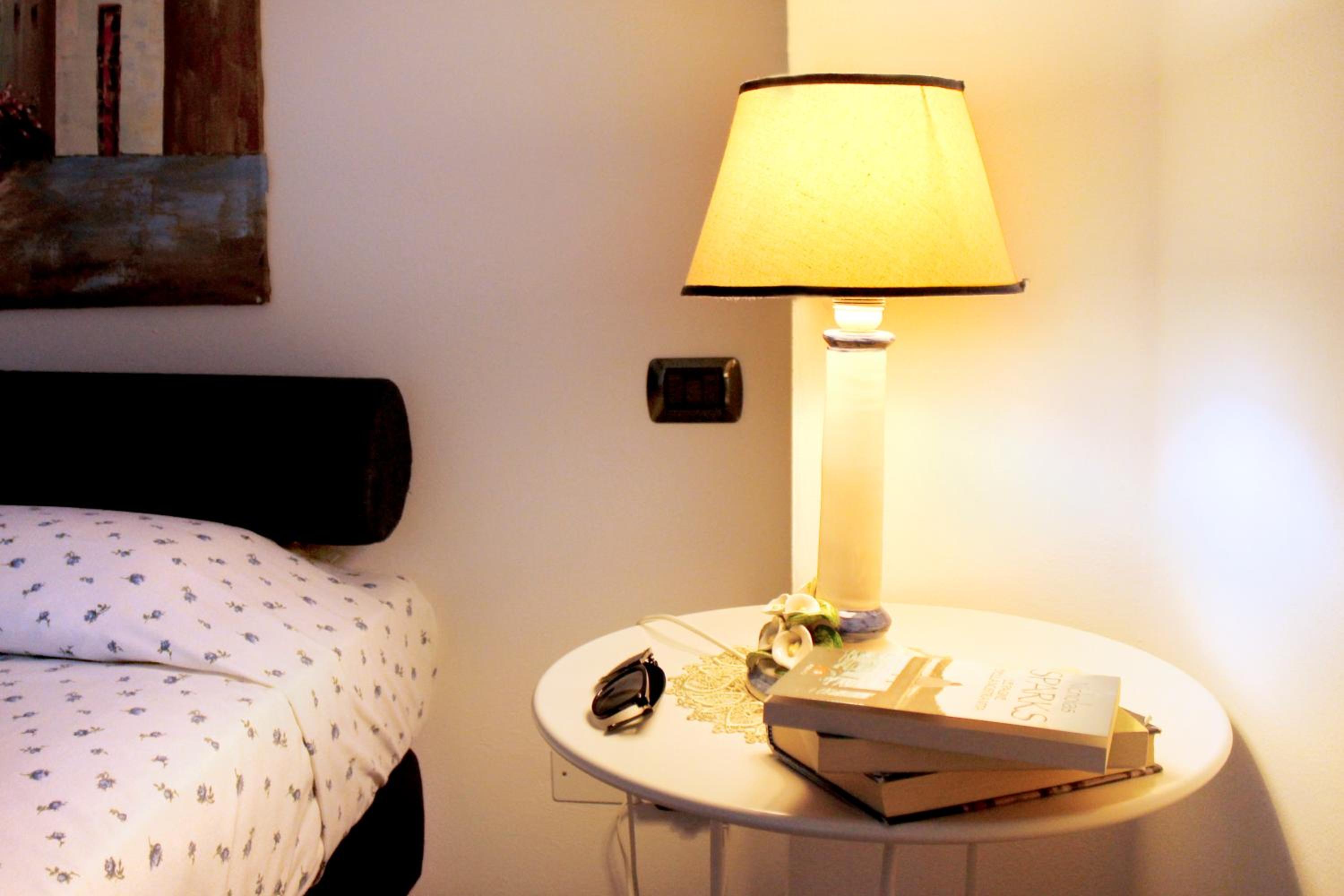 Twin Room - Disability Access photo 3