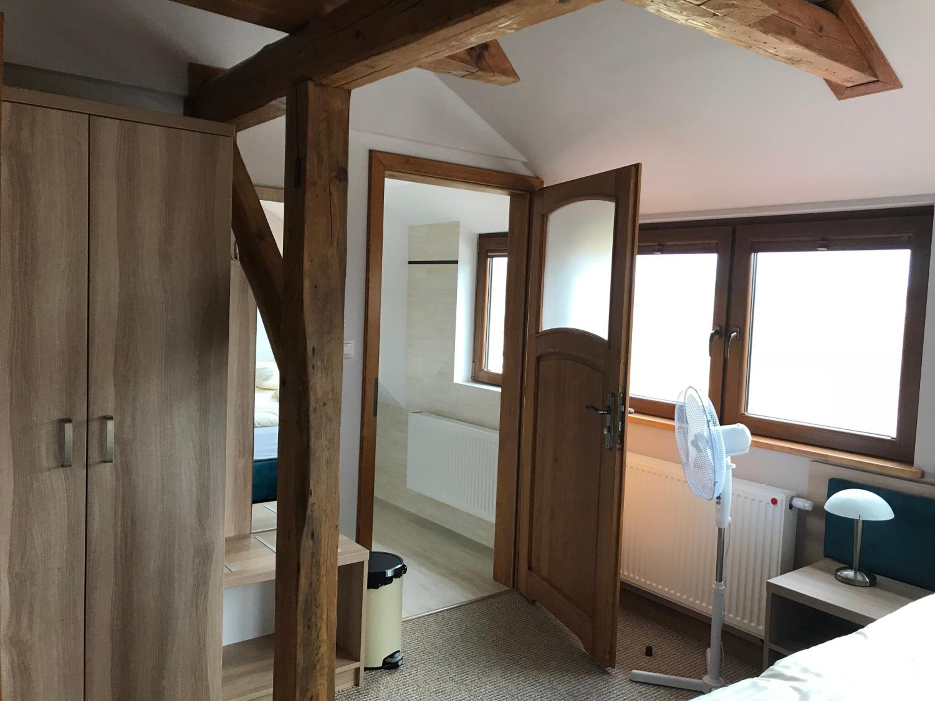 Small Double or Twin Room - Photo 2