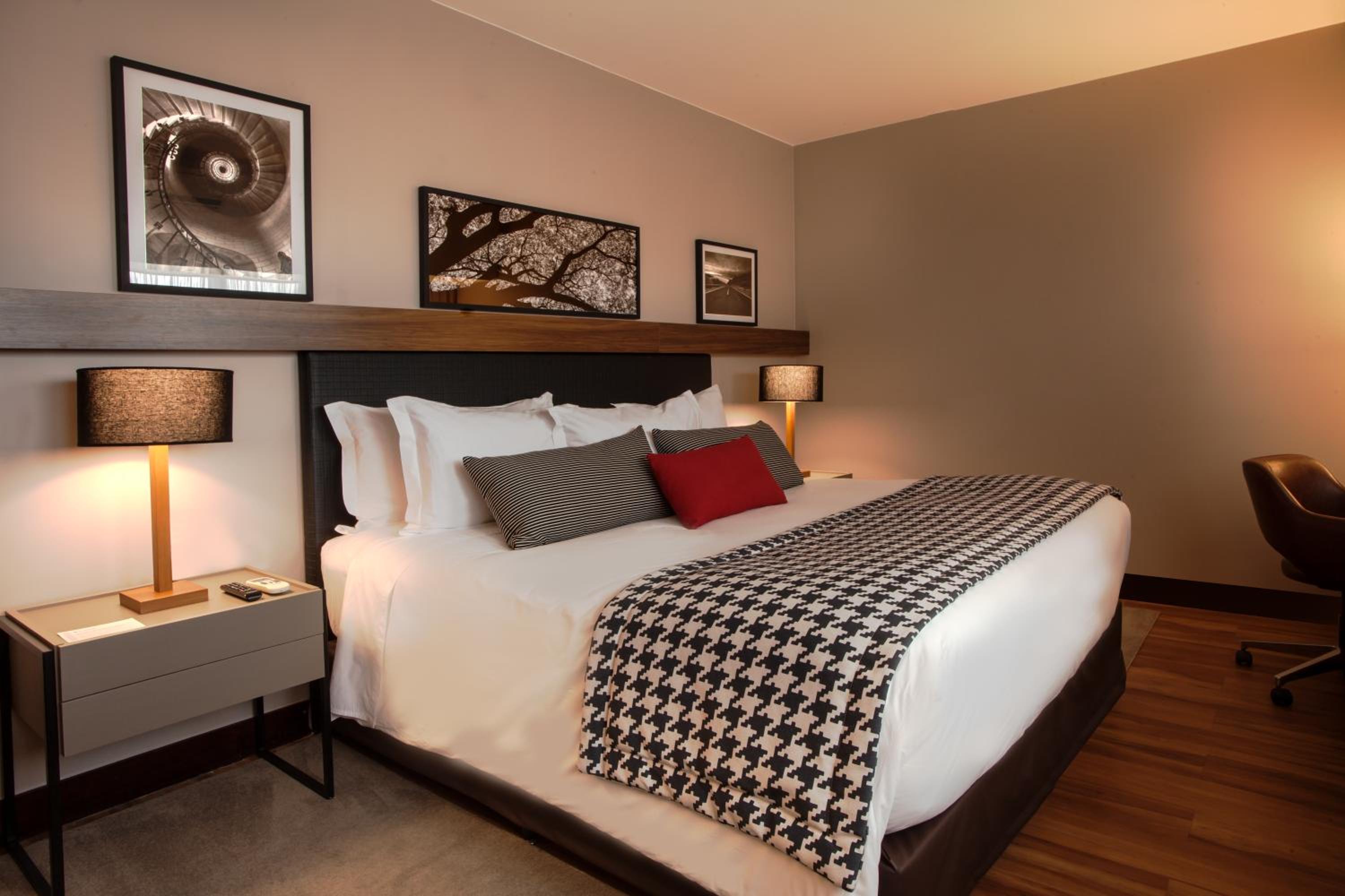 Royal King Size Room - Photo 1