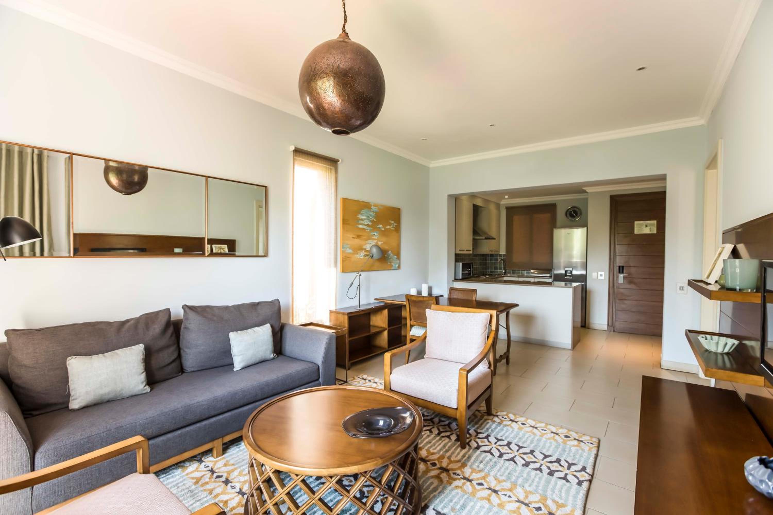 AVANI One-Bedroom Garden Apartment - Photo 2