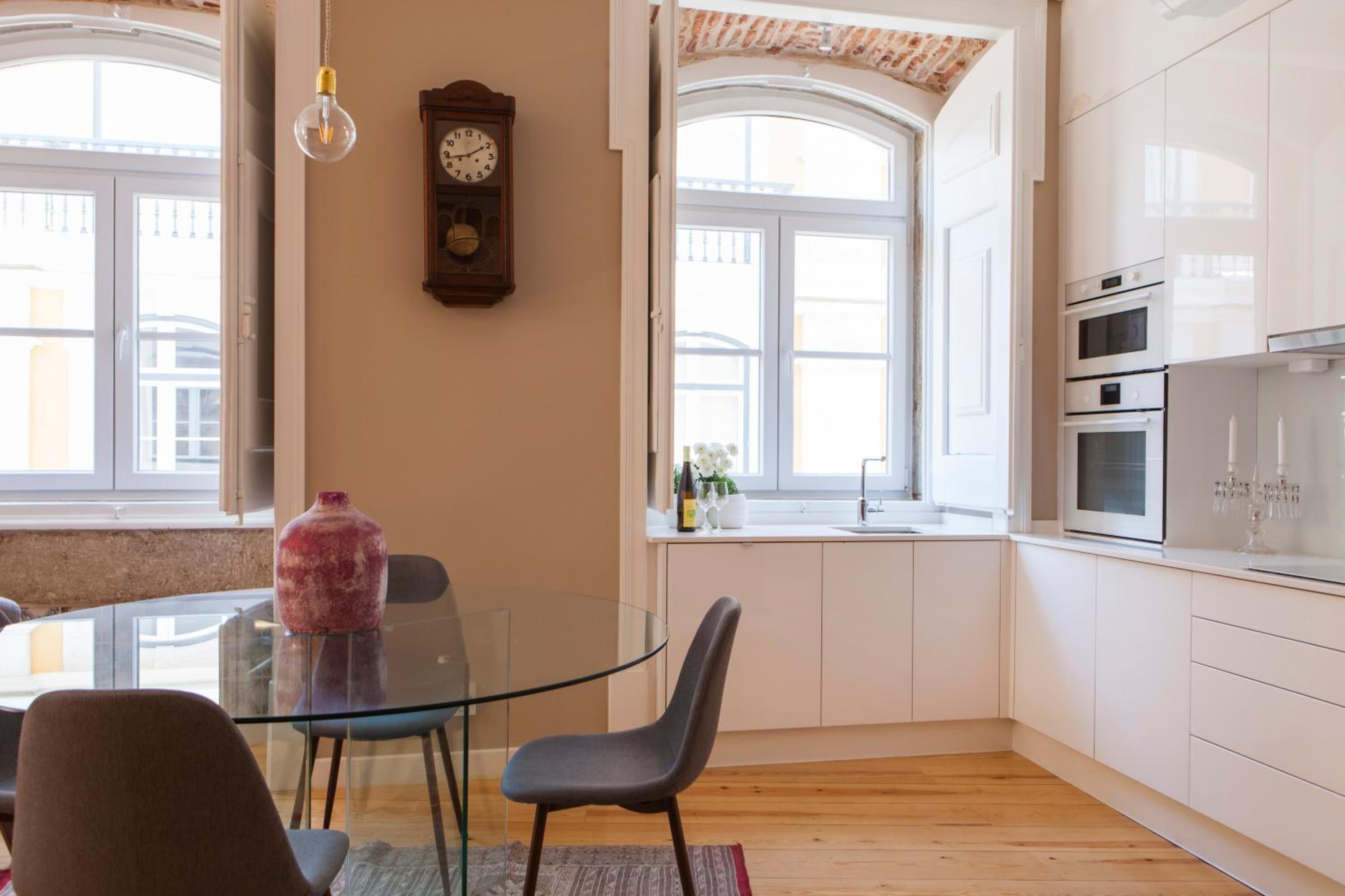 Two-Bedroom Apartment - Photo 8