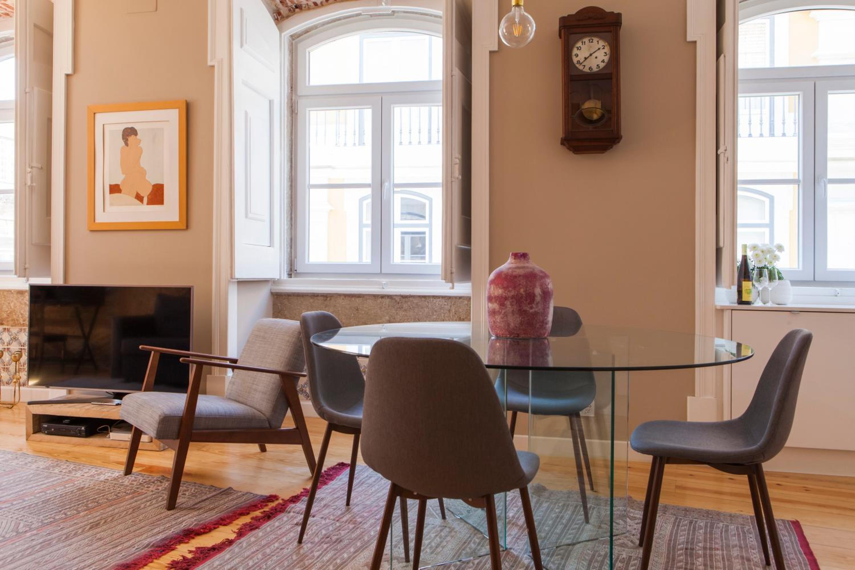 Two-Bedroom Apartment - Photo 19