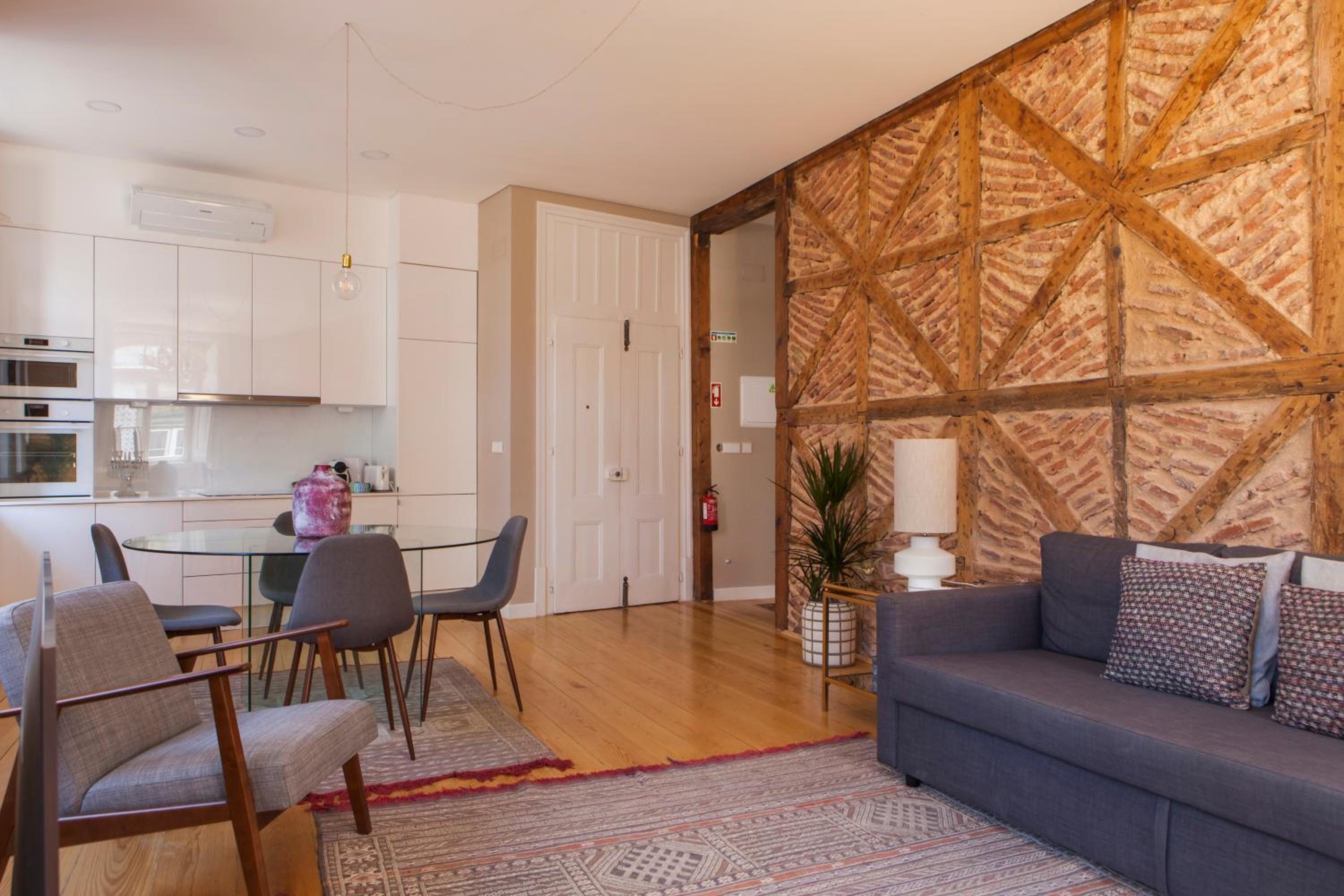 Two-Bedroom Apartment - Photo 26