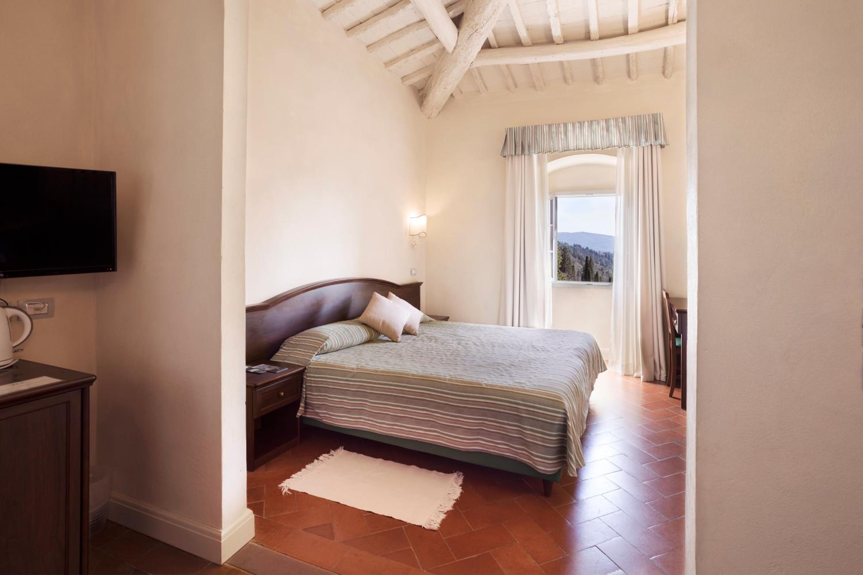 Large Double Room - Photo 11