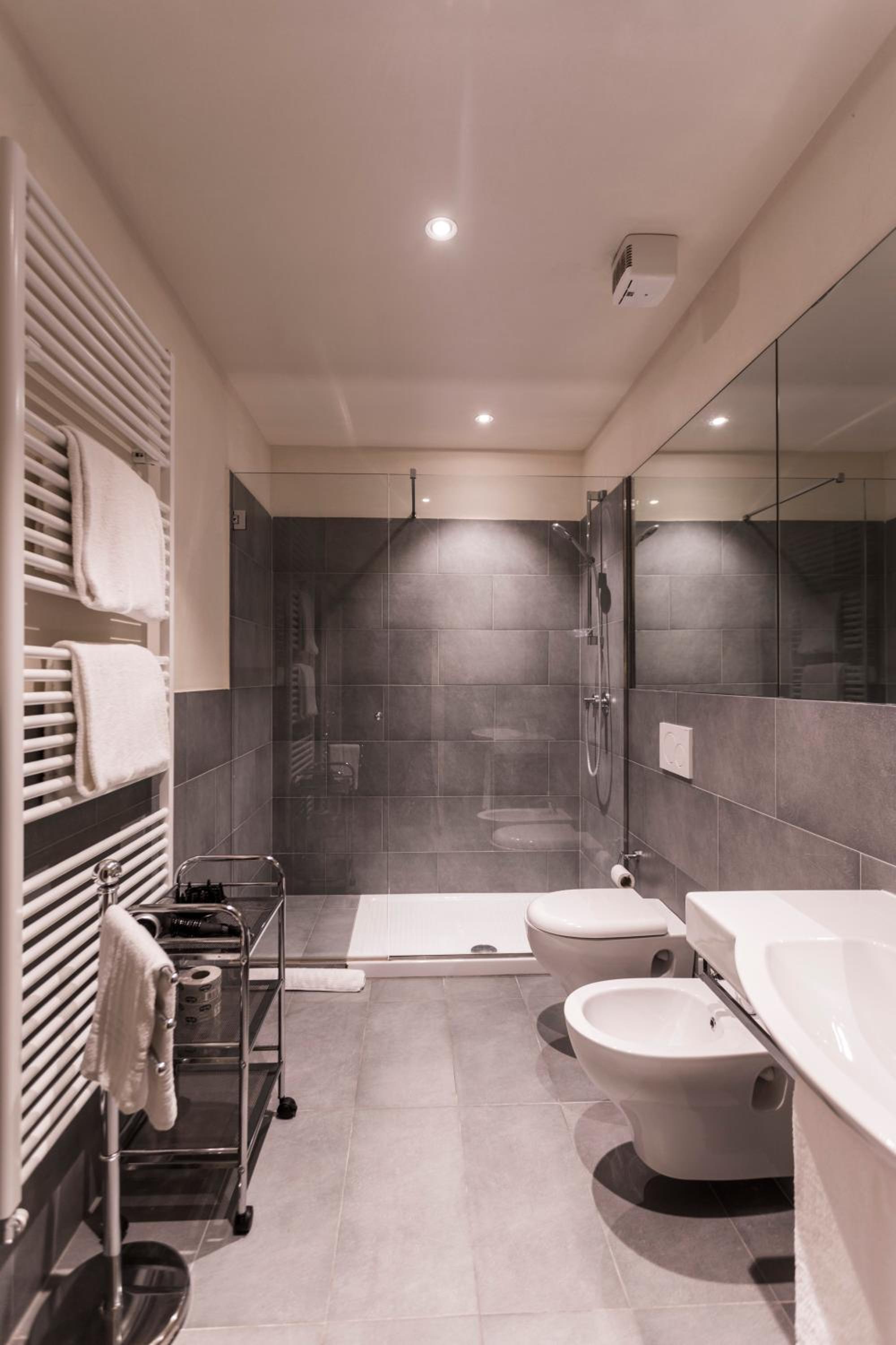 Standard Double Room - Photo 3