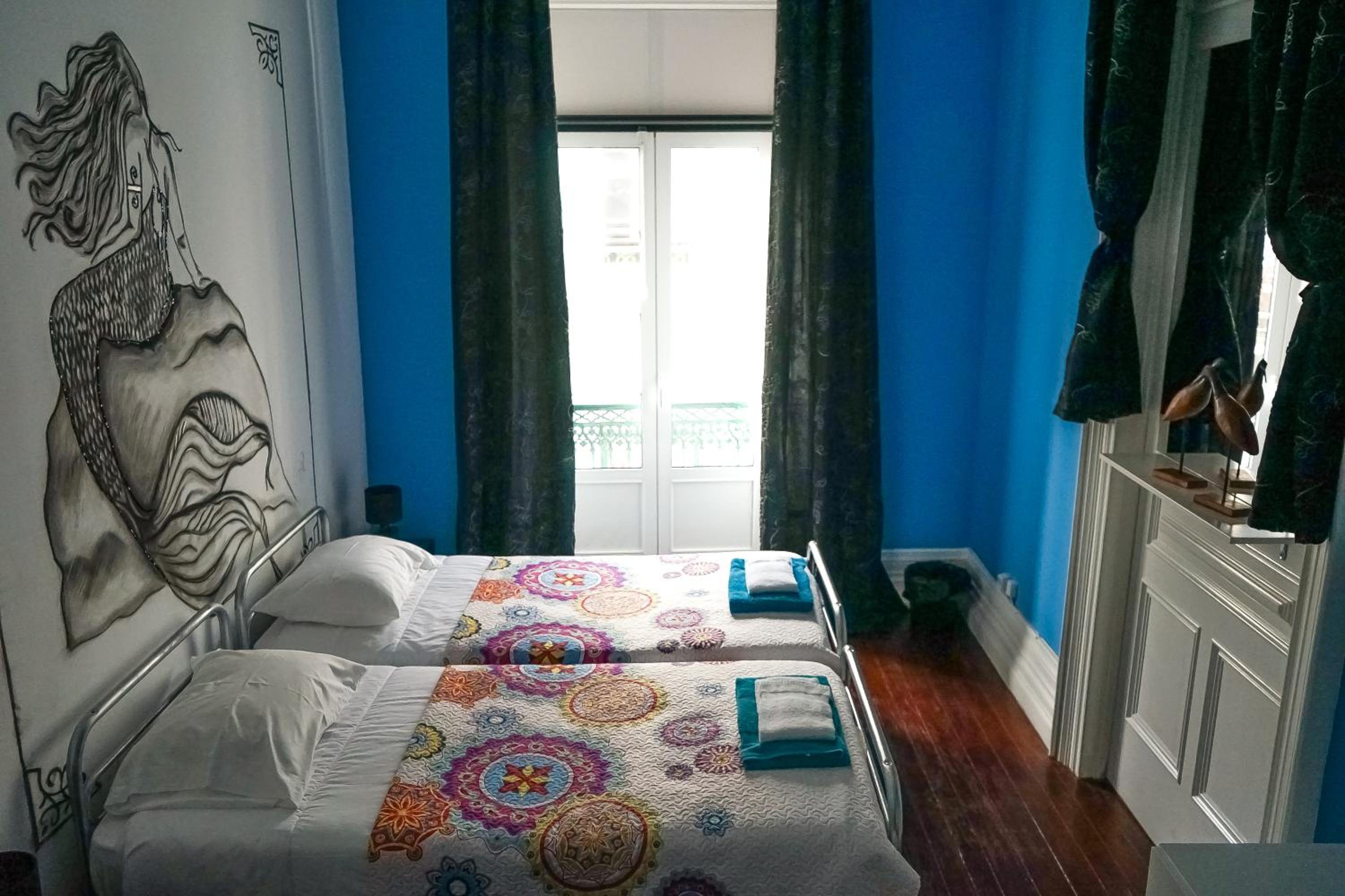 Standard Double or Twin Room with Balcony - Photo 5