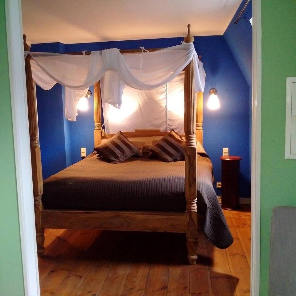 Studio Apartment photo 1