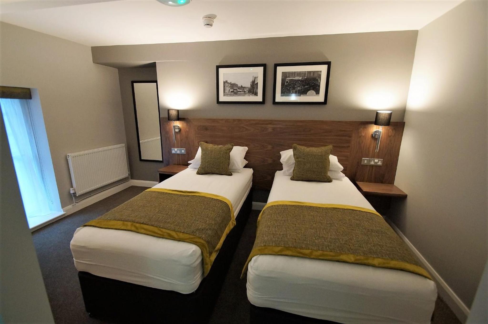 Deluxe Double or Twin Room - Photo 6