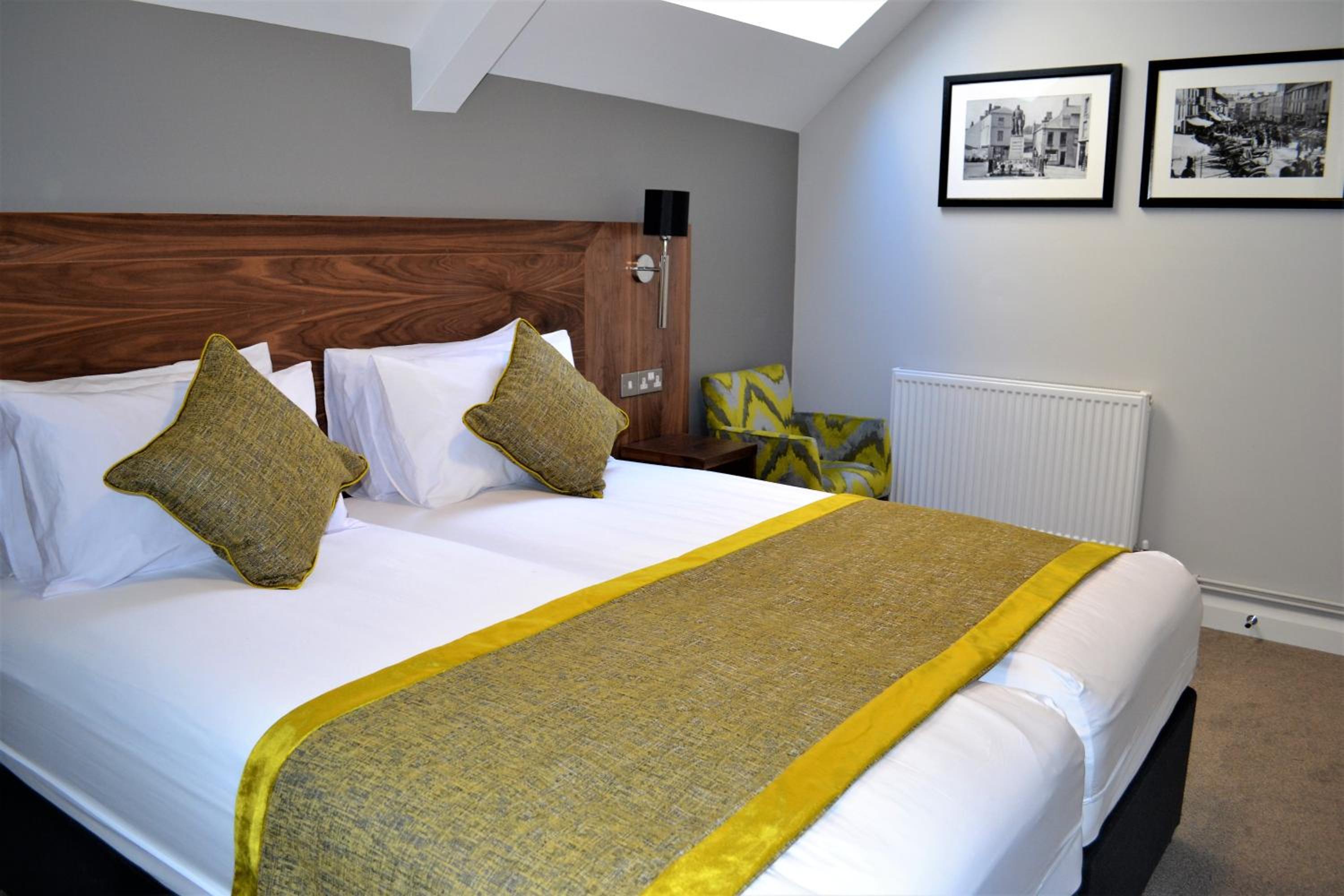 Deluxe Double or Twin Room - Photo 1
