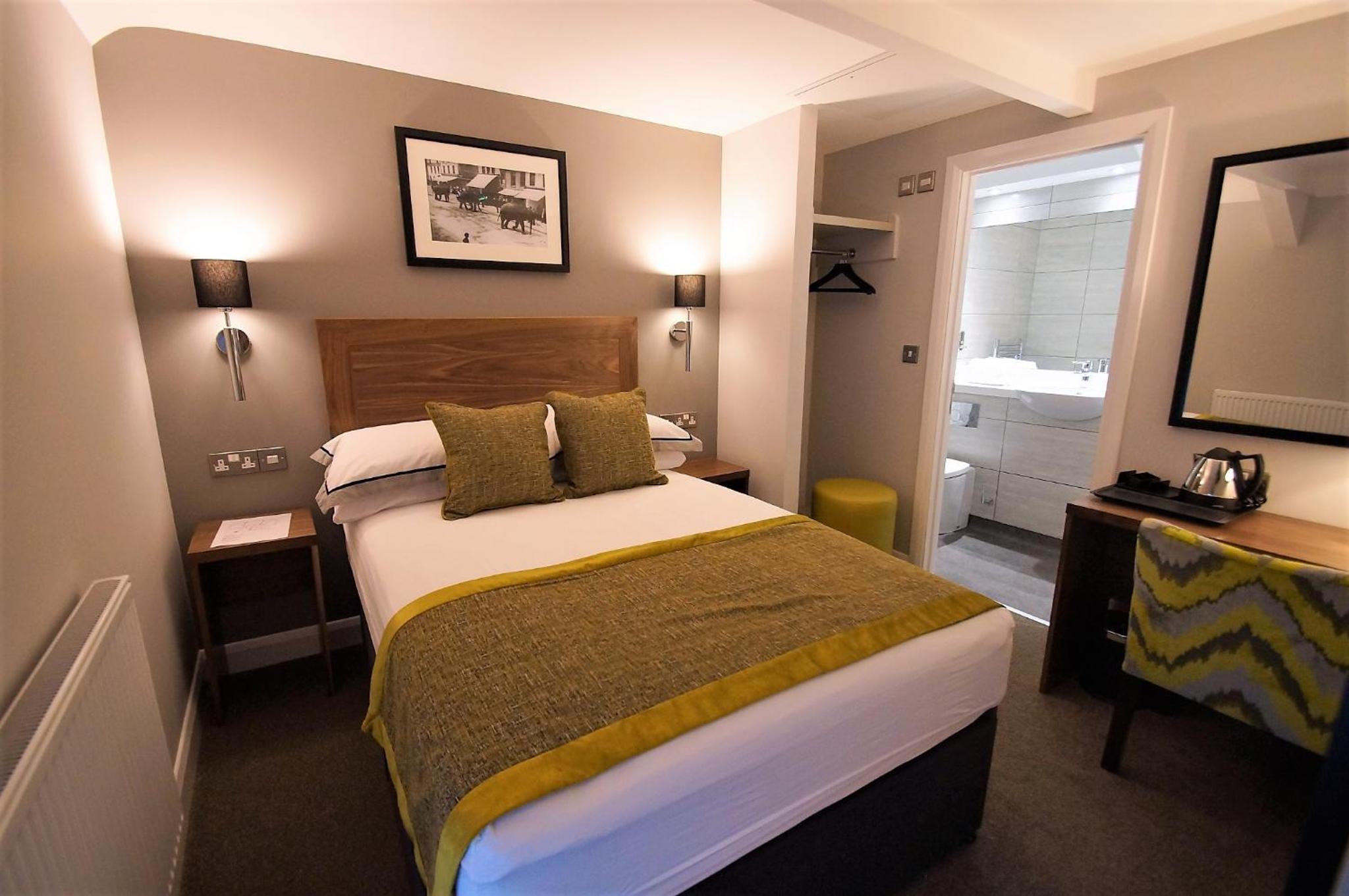 Double Room - Photo 4