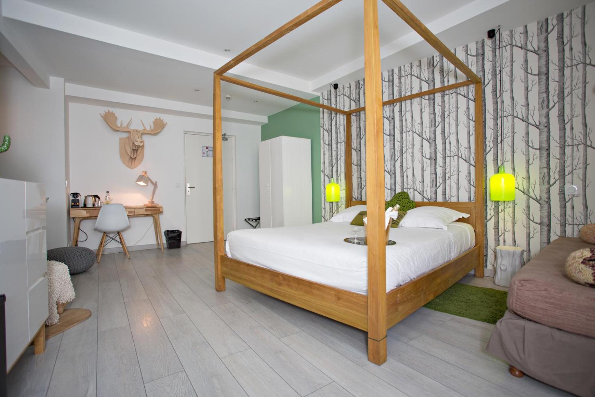 Suite - Photo 3