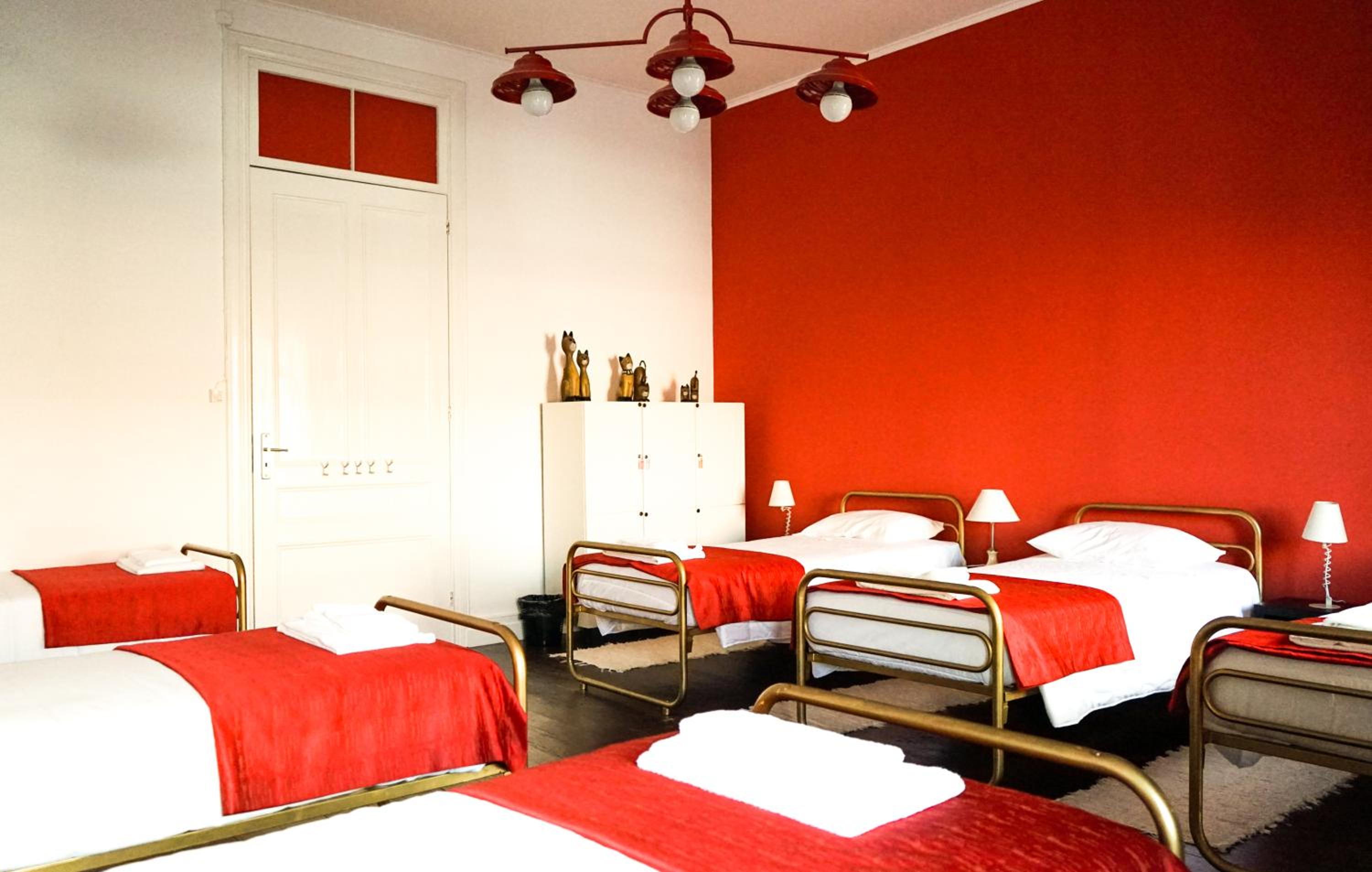 Bed in 6-Bed Mixed Dormitory Room photo 3