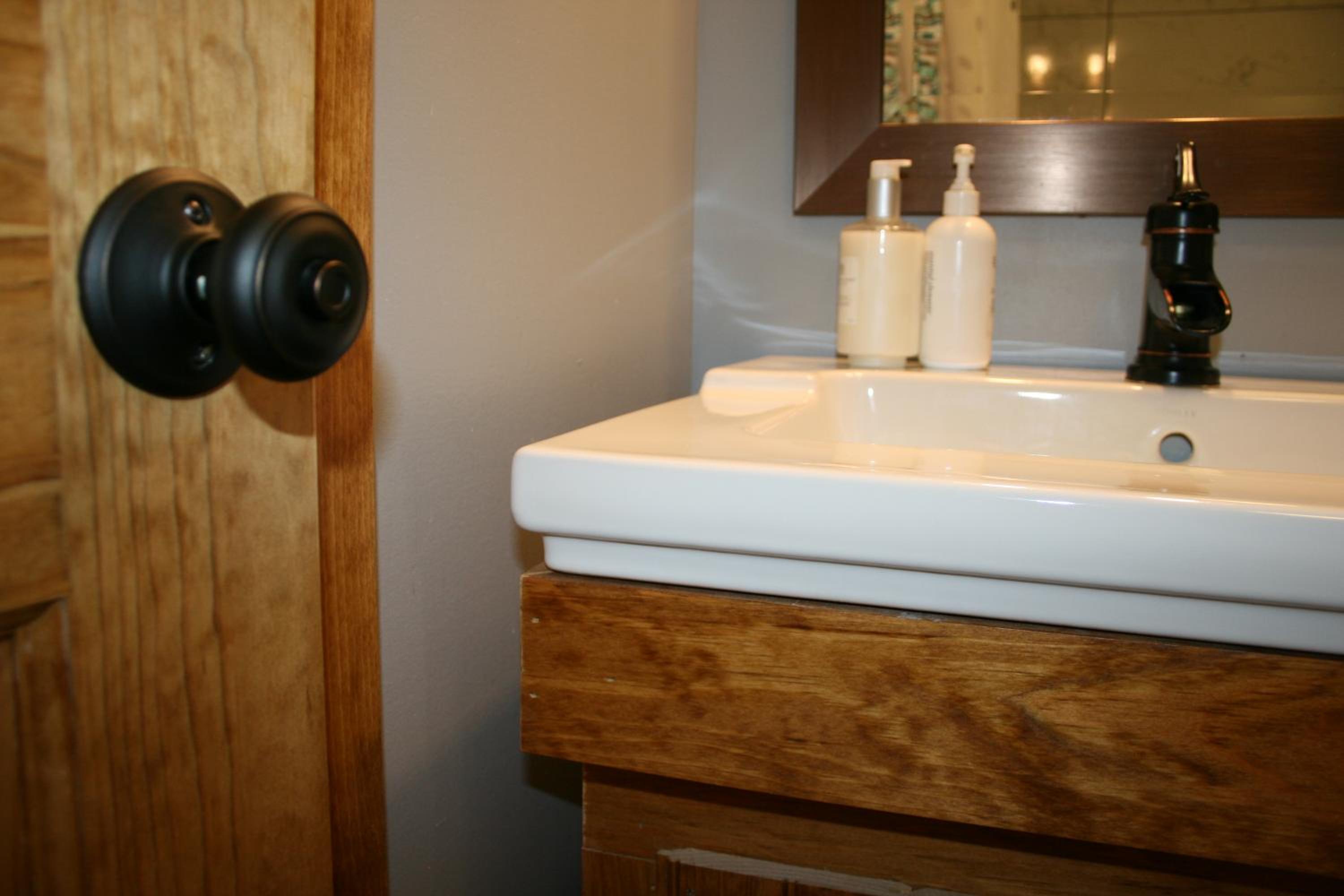  Log House Balcony Room - King photo 3