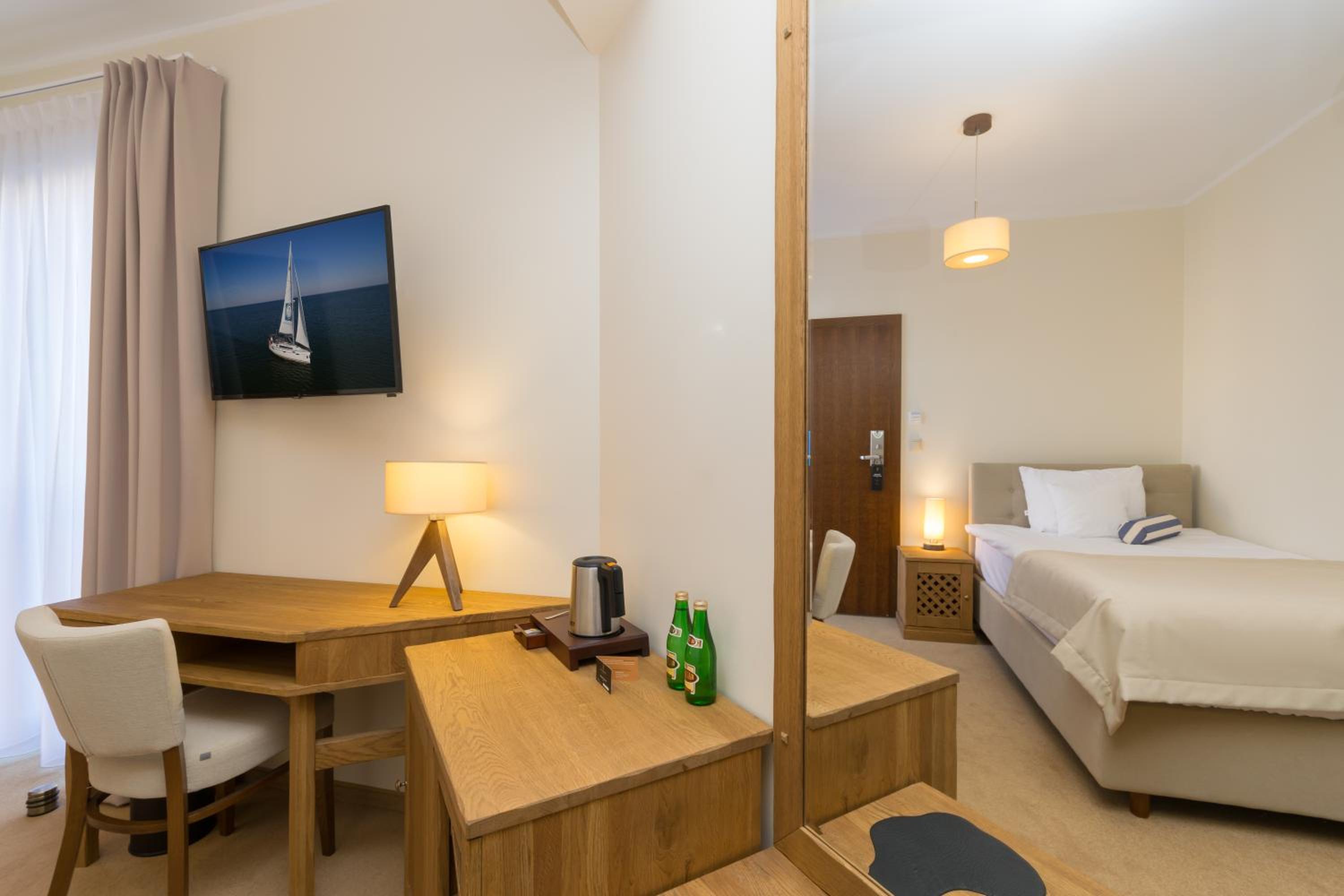 Single Room photo 2