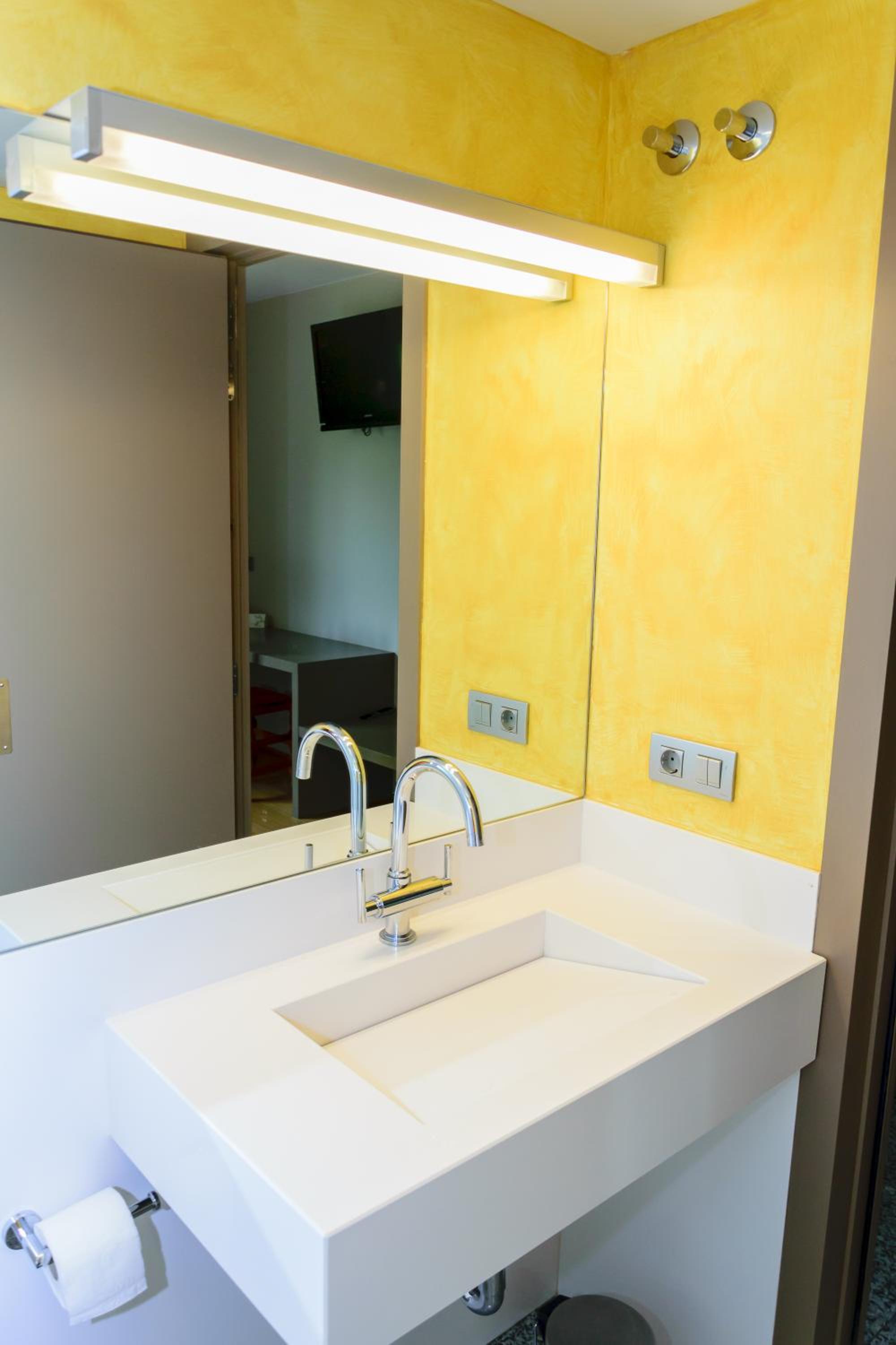 Single Room photo 2