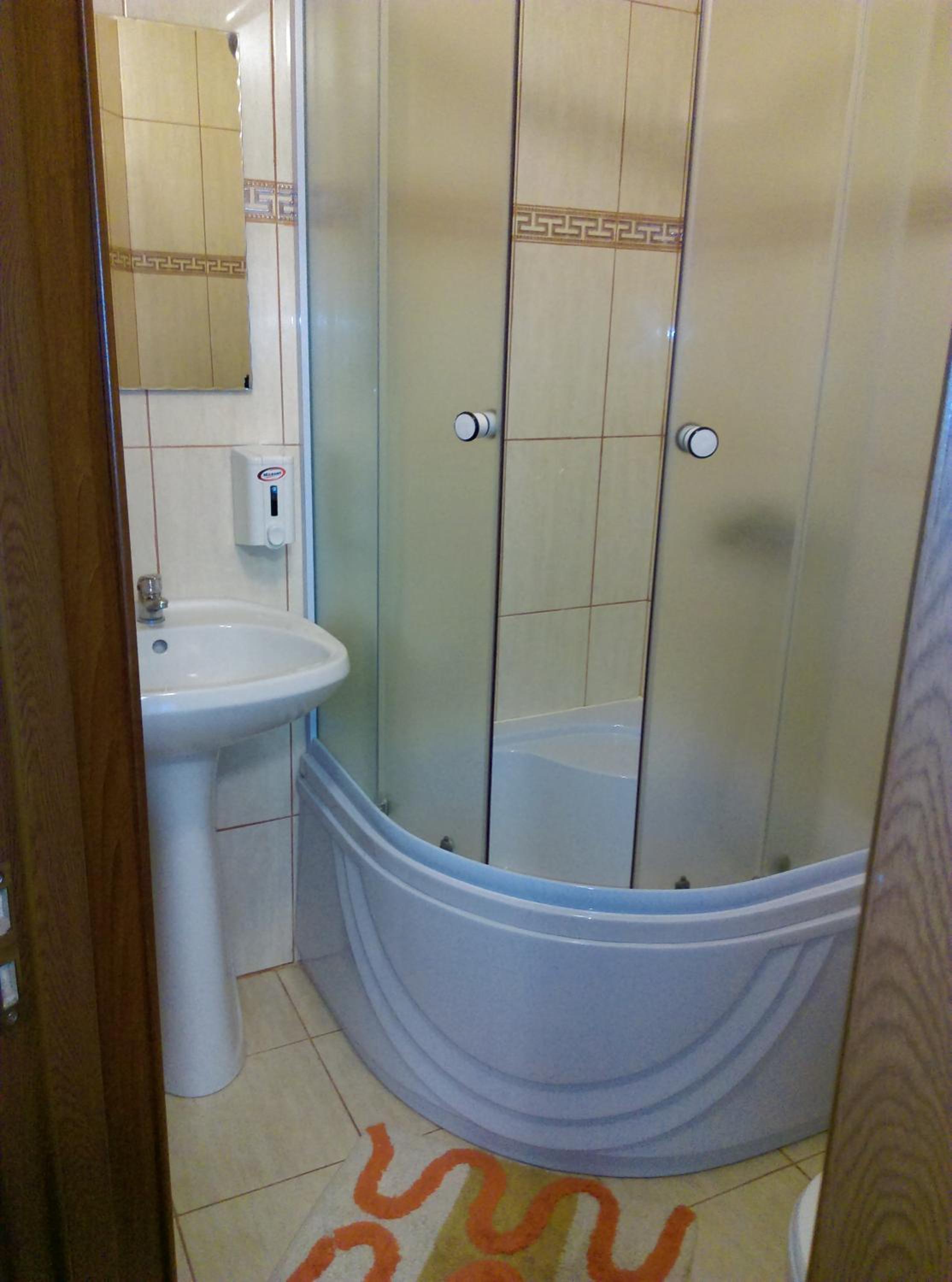 Double Room with Balcony - Photo 30