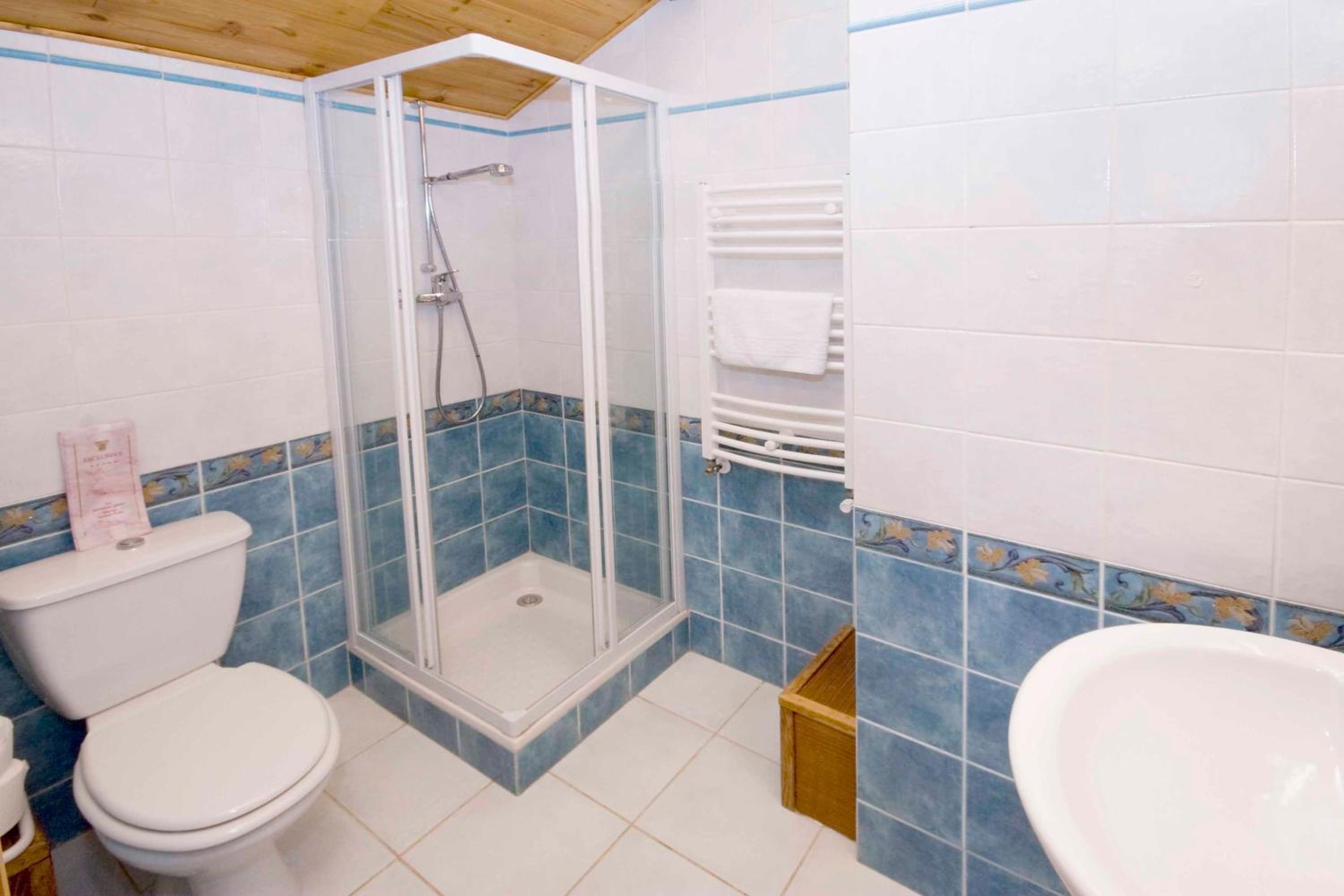 Double Room - Photo 4