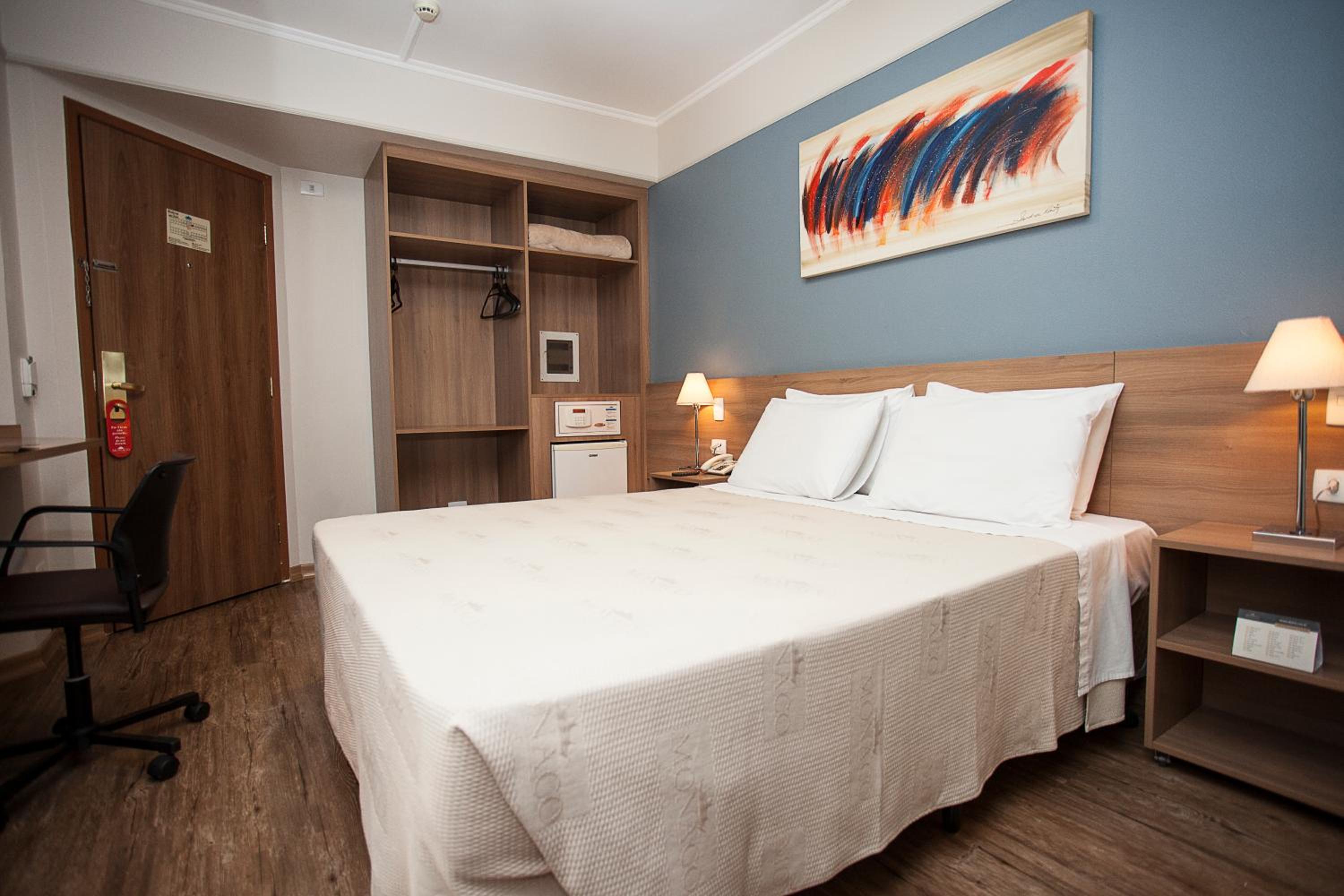 Standard Double Room photo 2