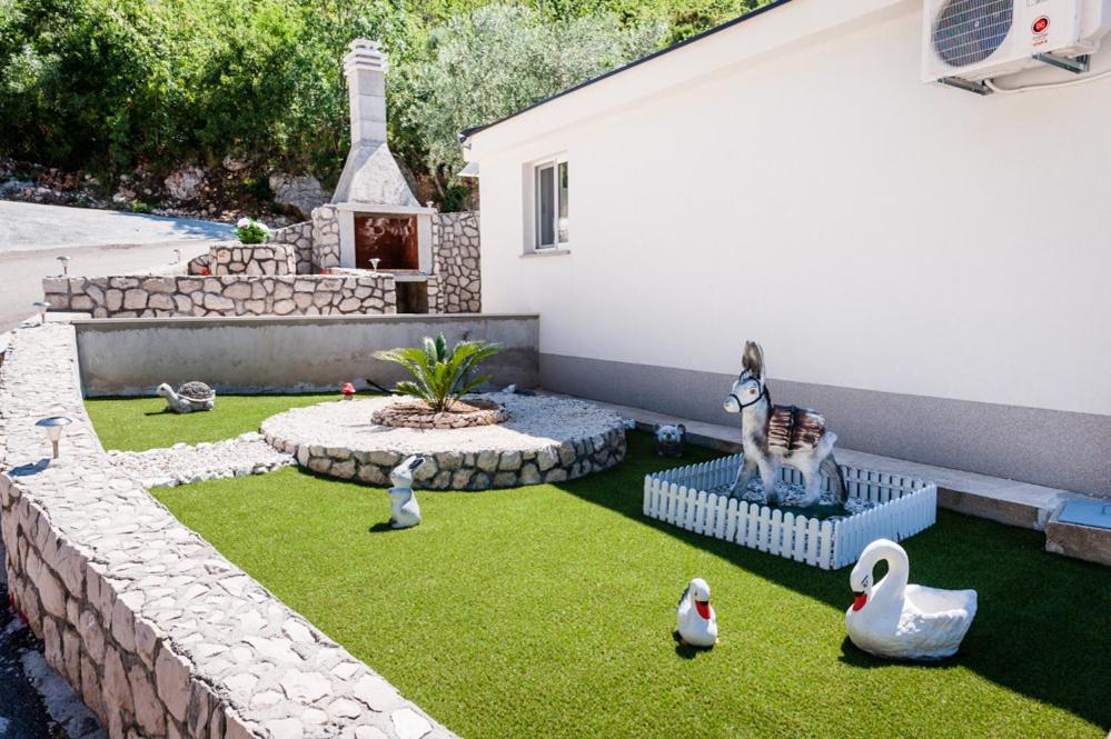 Studio with Terrace photo 2