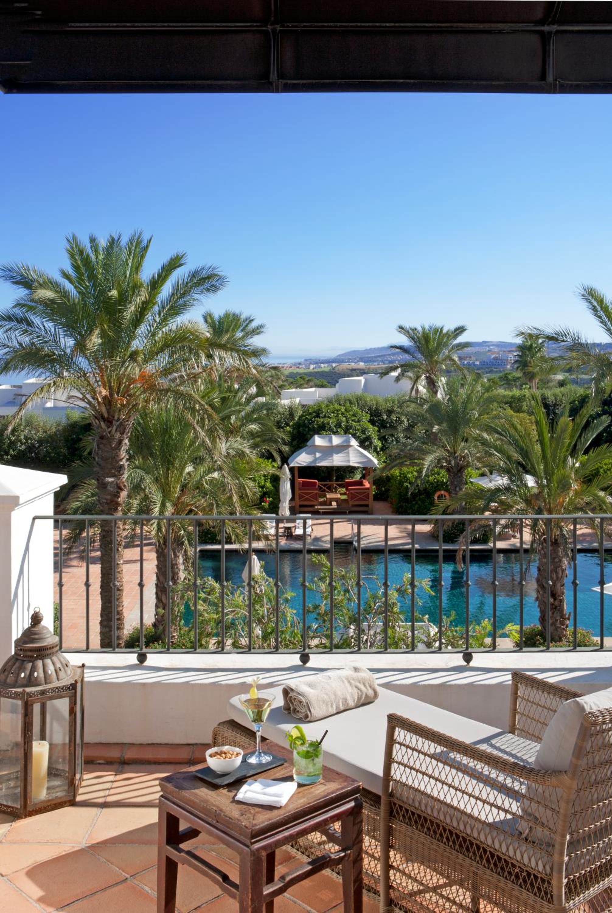 Suite Ejecutiva con Vista al Mar y Acceso al Spa