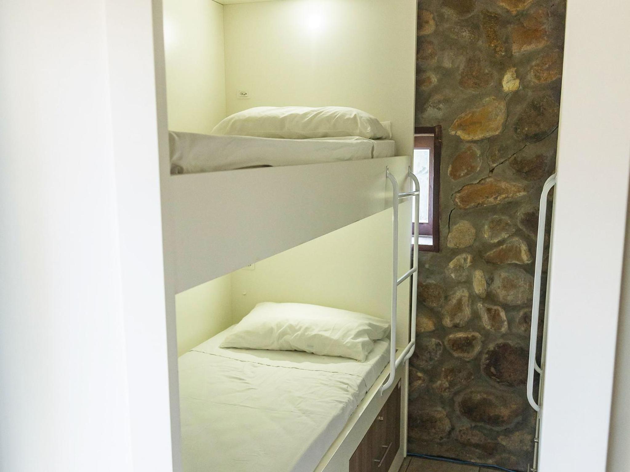 Bed In 8-Bed Dormitory Room (Mixed) photo 1