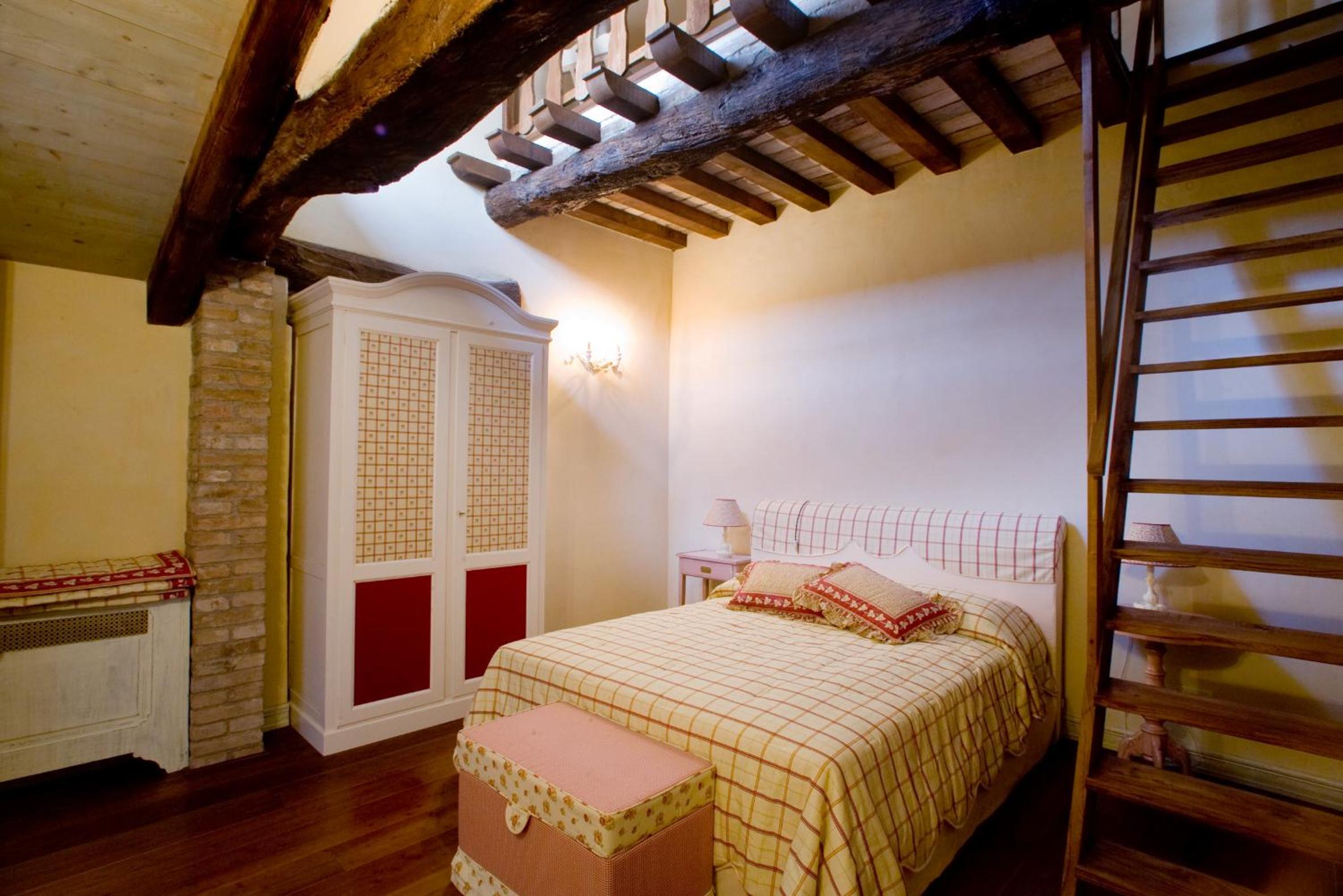Triple Room with Private Bathroom photo 2