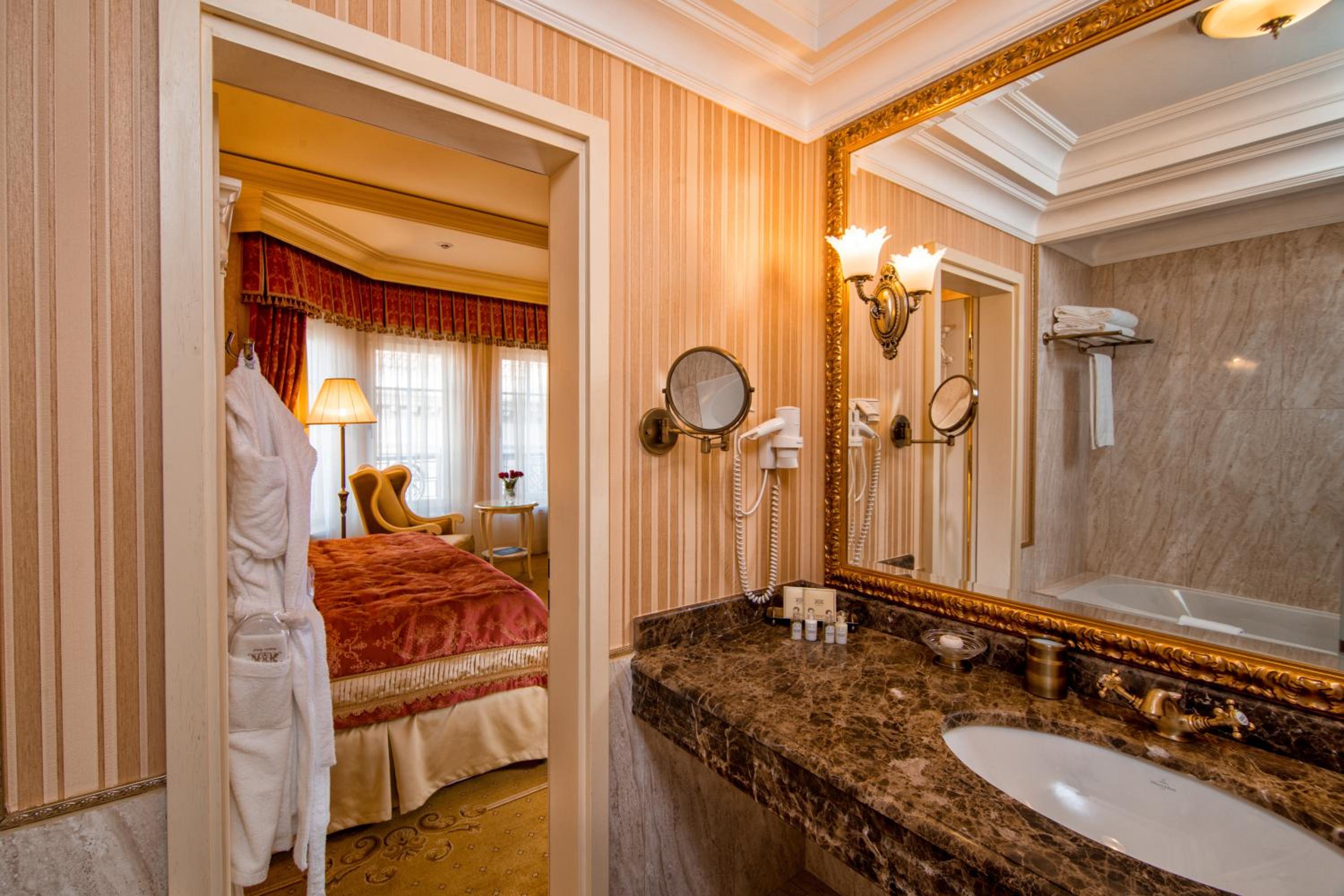 Superior Double Room photo 3