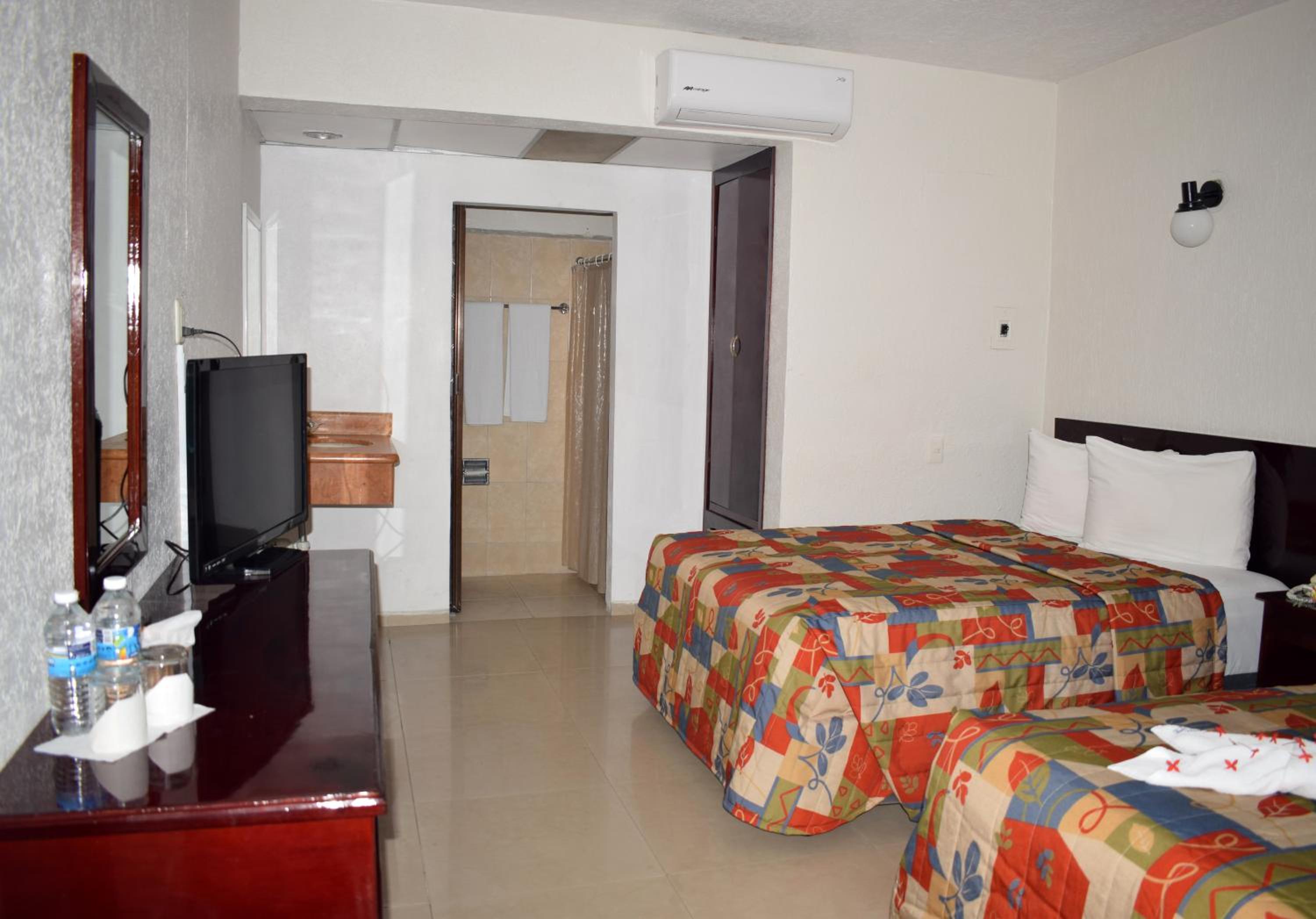 Double Room with Two Double Beds photo 1
