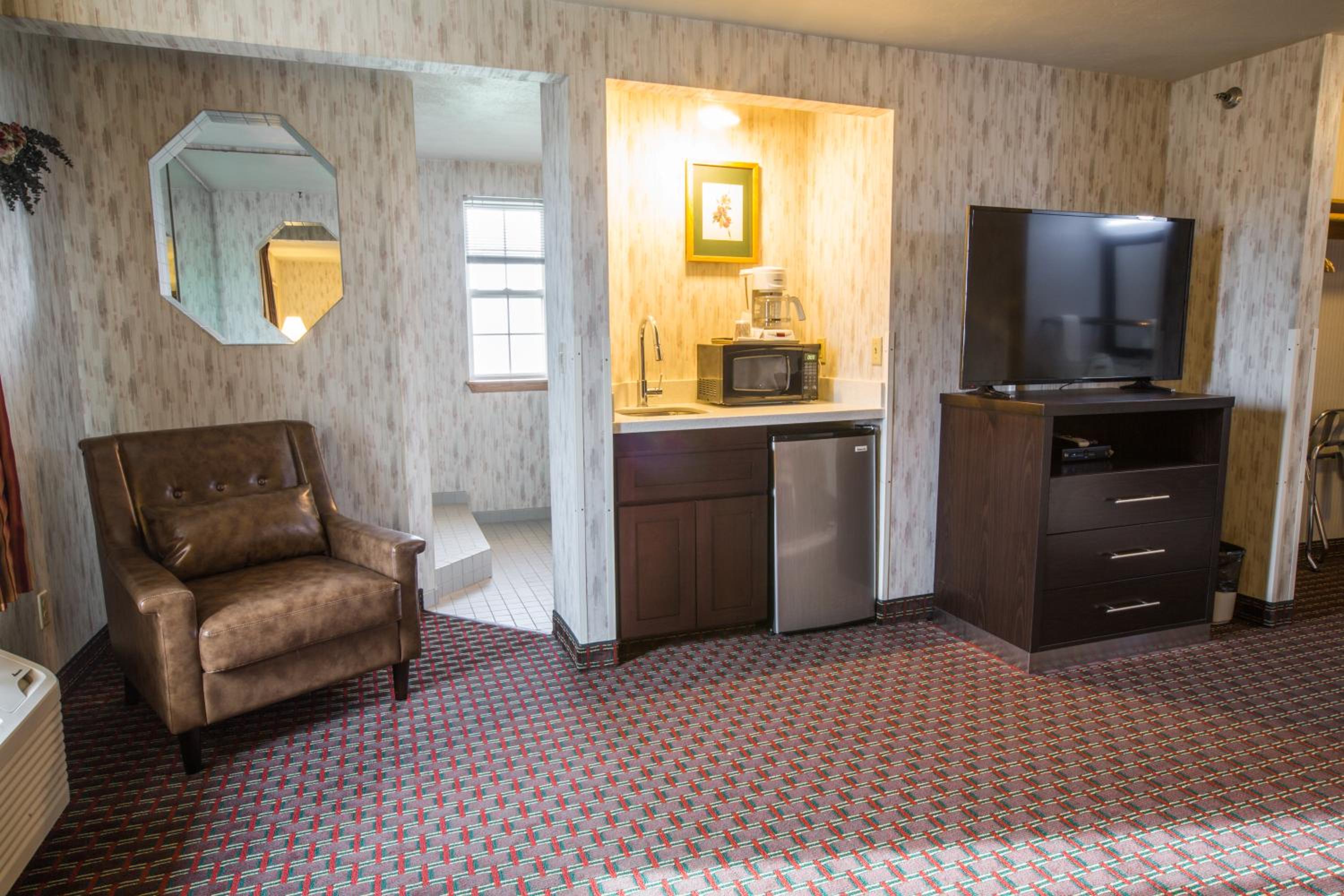 King Suite with Hot Tub