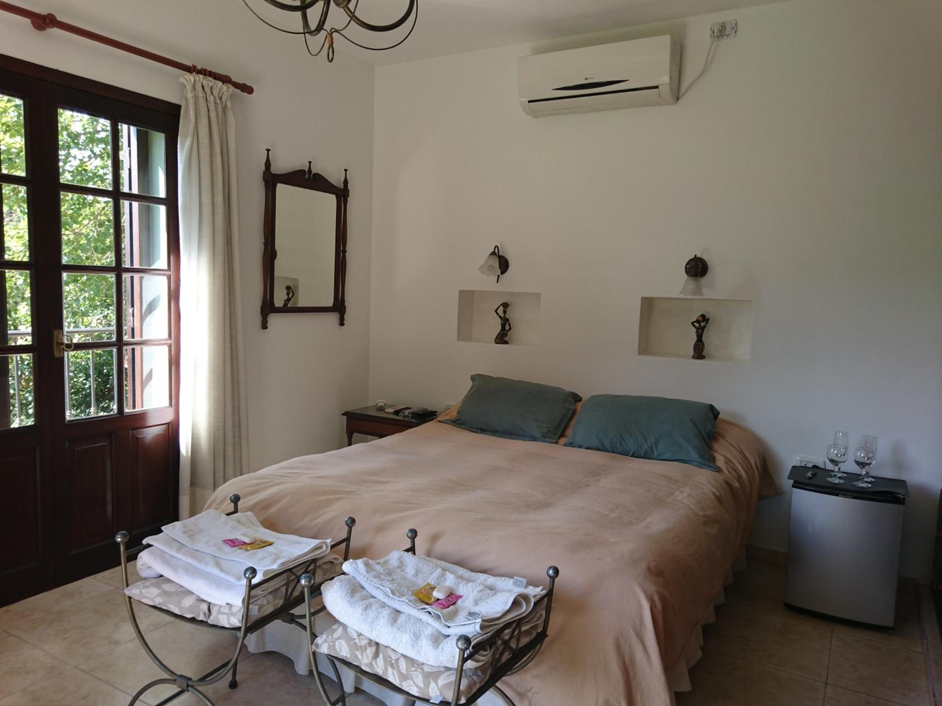 Double Room with Pool View photo 3