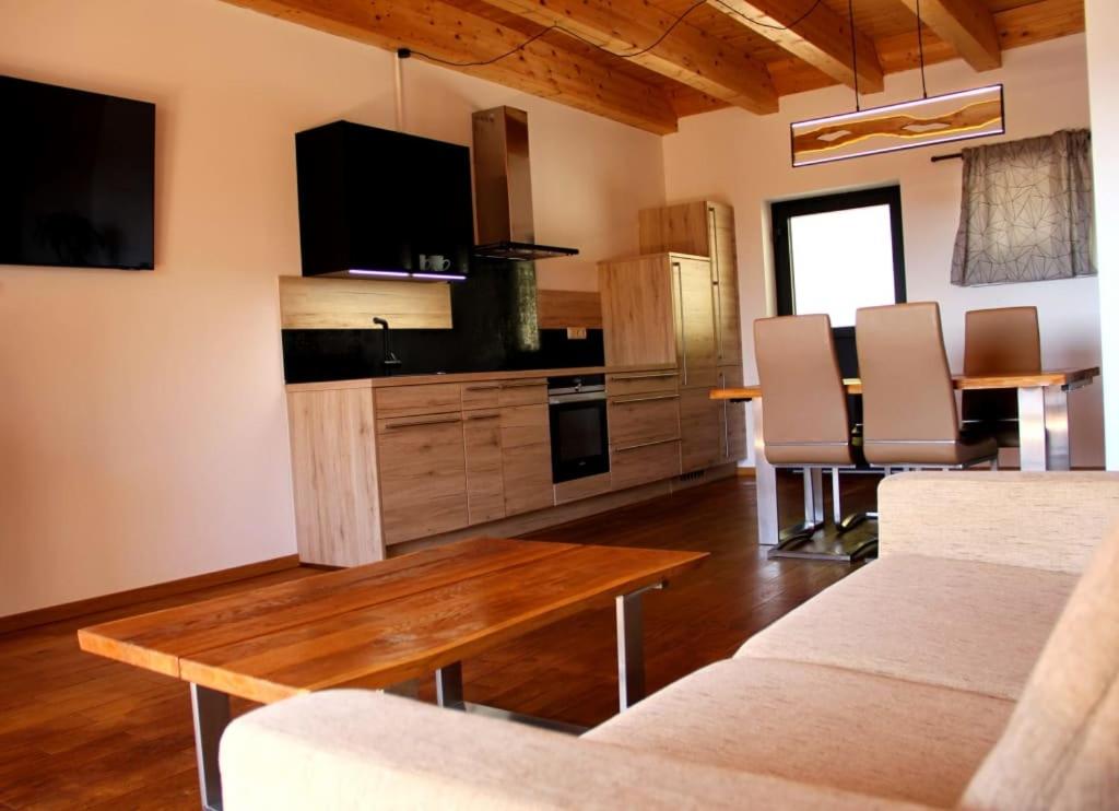One-Bedroom Apartment photo 2