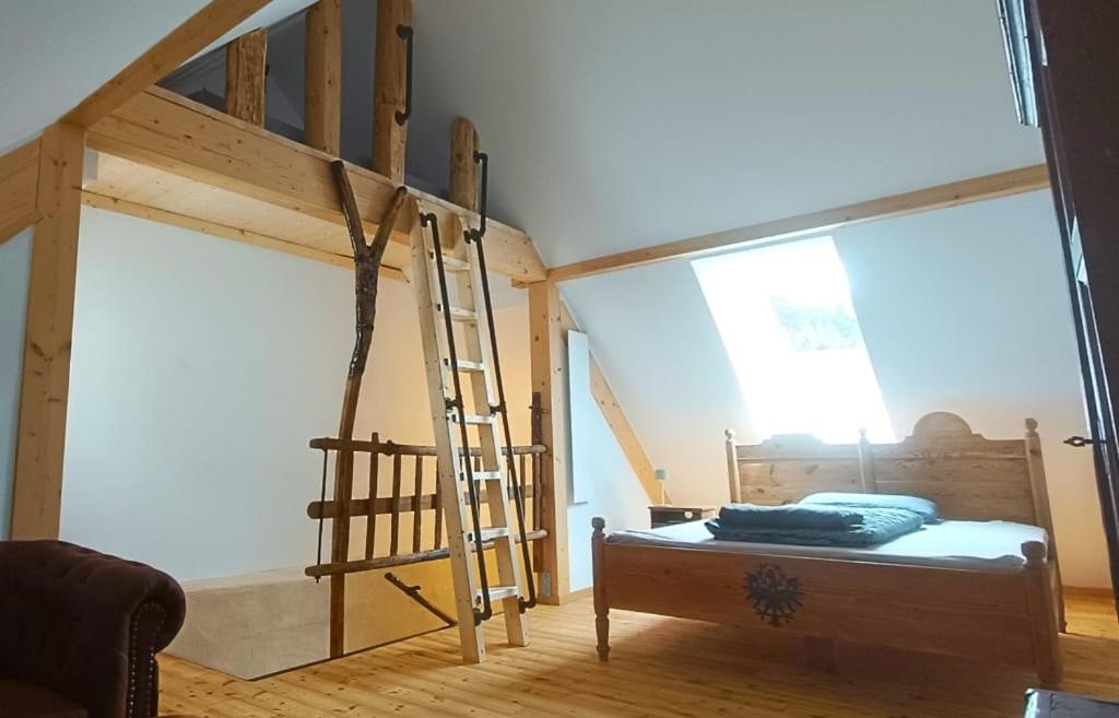 One-Bedroom Apartment photo 1