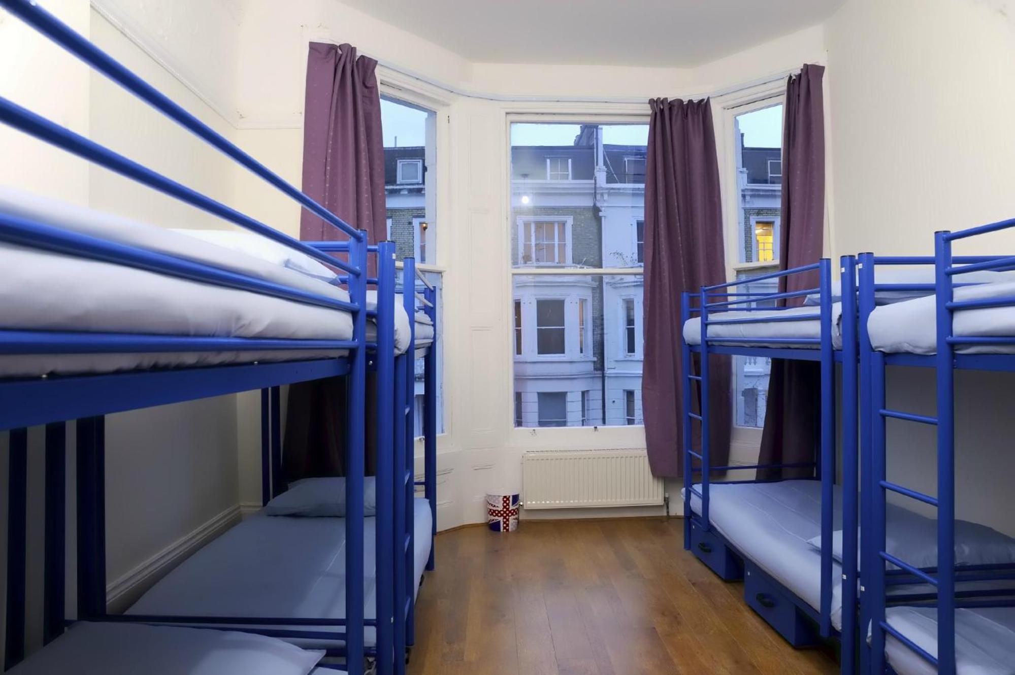Bed in 8-Bed Mixed Dormitory Room photo 1