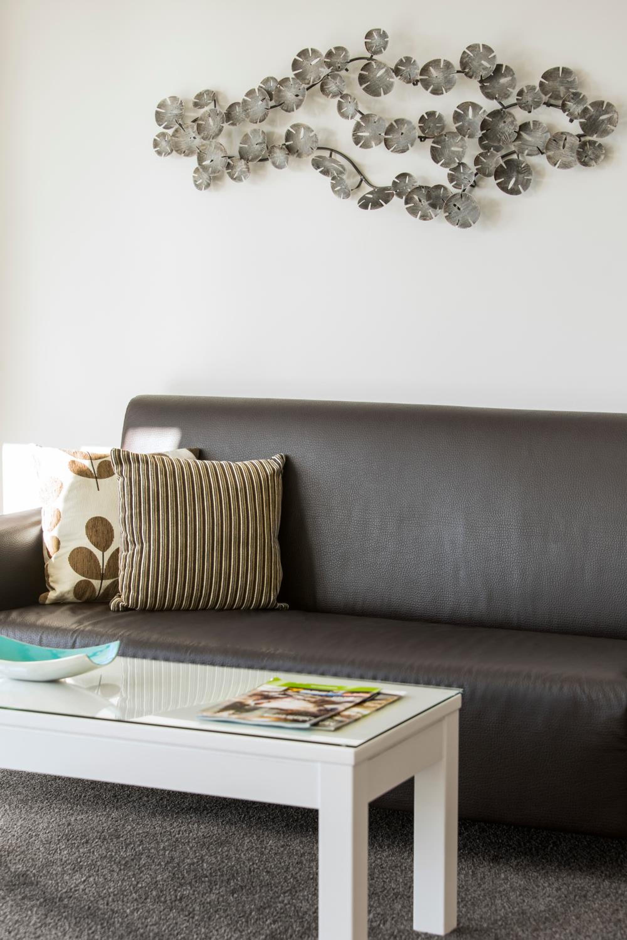 Executive One-Bedroom Apartment - No Housekeeping photo 3