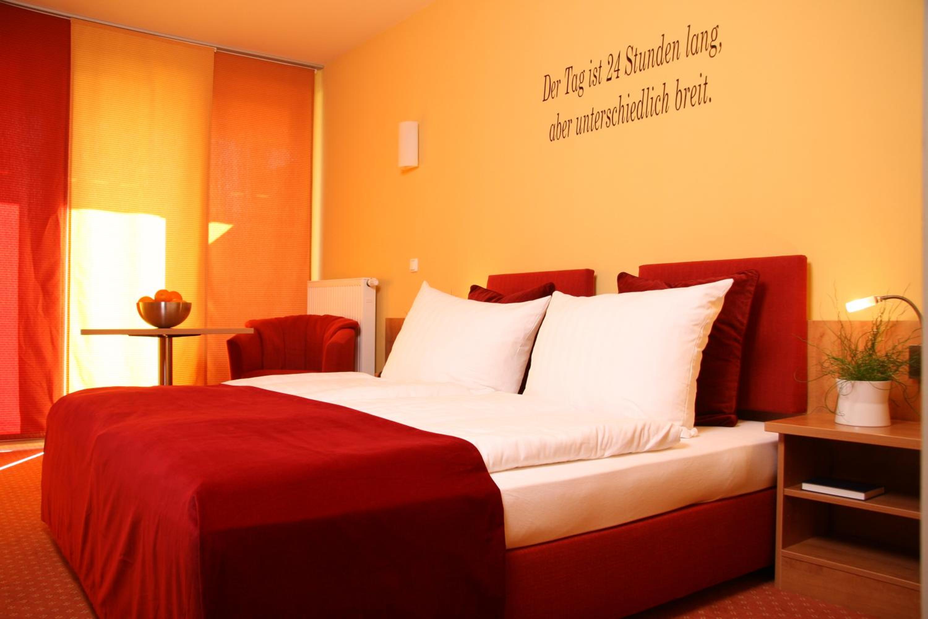 Standard Double Room - Photo 2