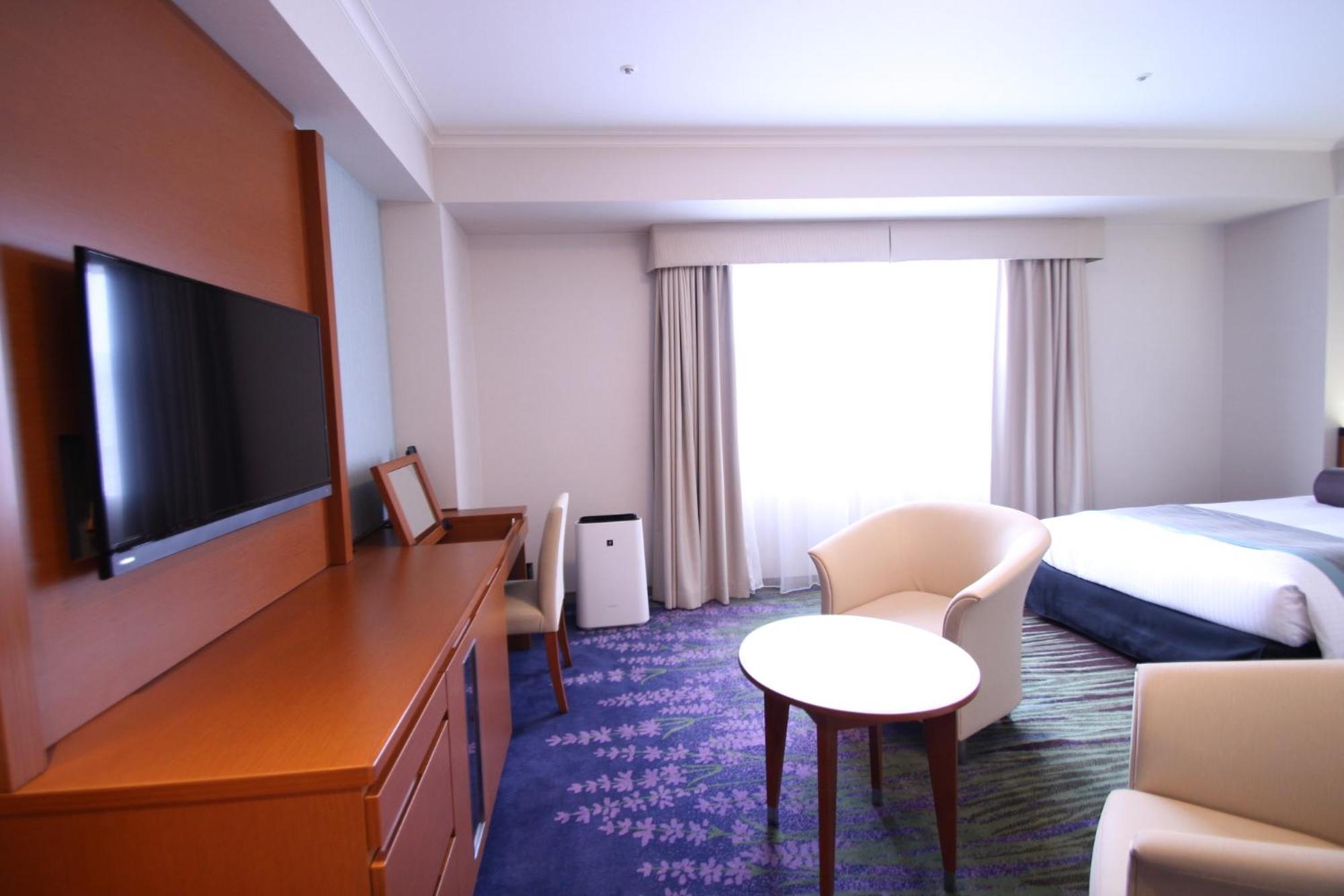 Stylish Twin Room - Non-Smoking - Premium Floor - Photo 10